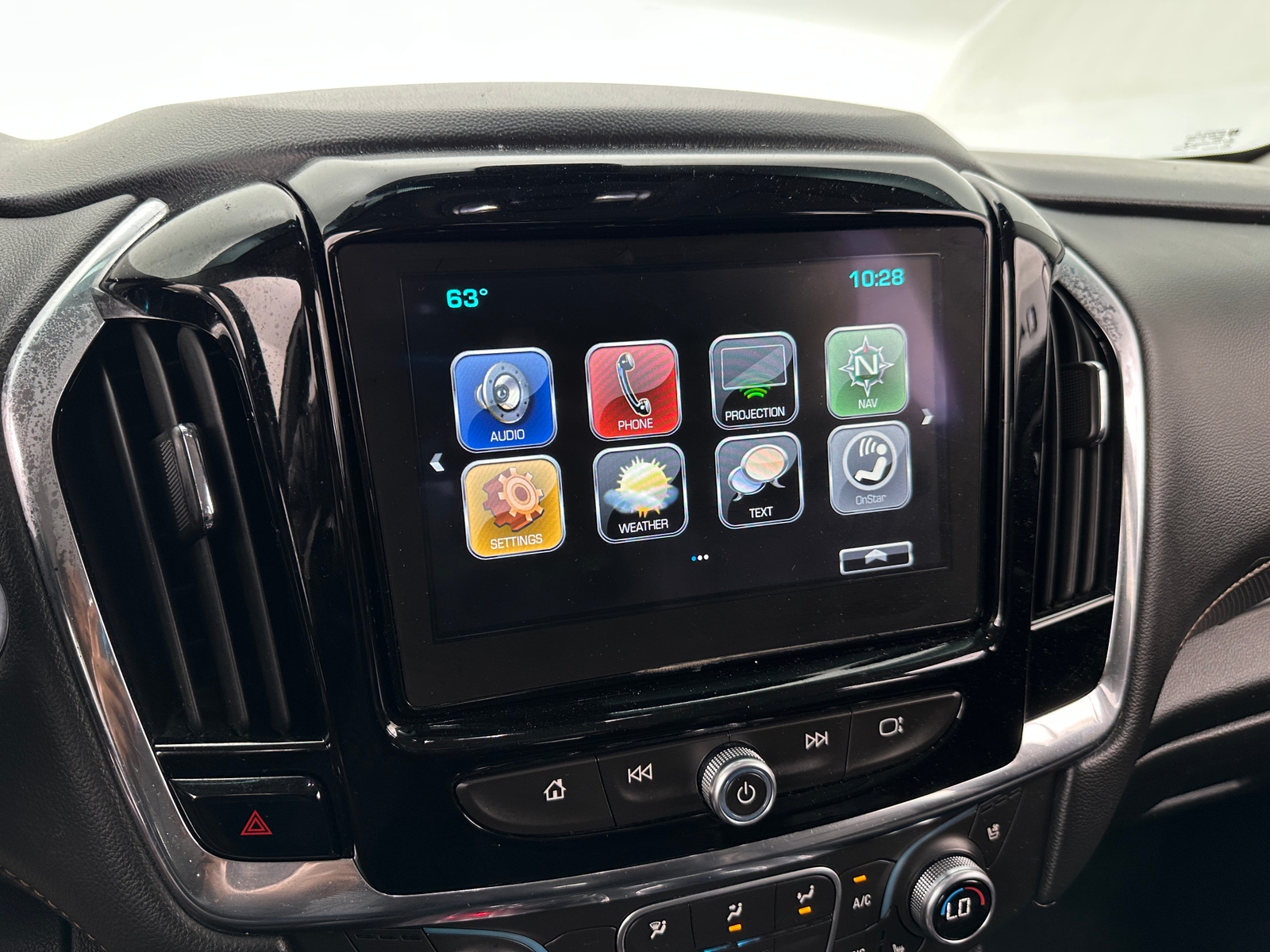 Thumbnail: 2018 Chevrolet Traverse - 3