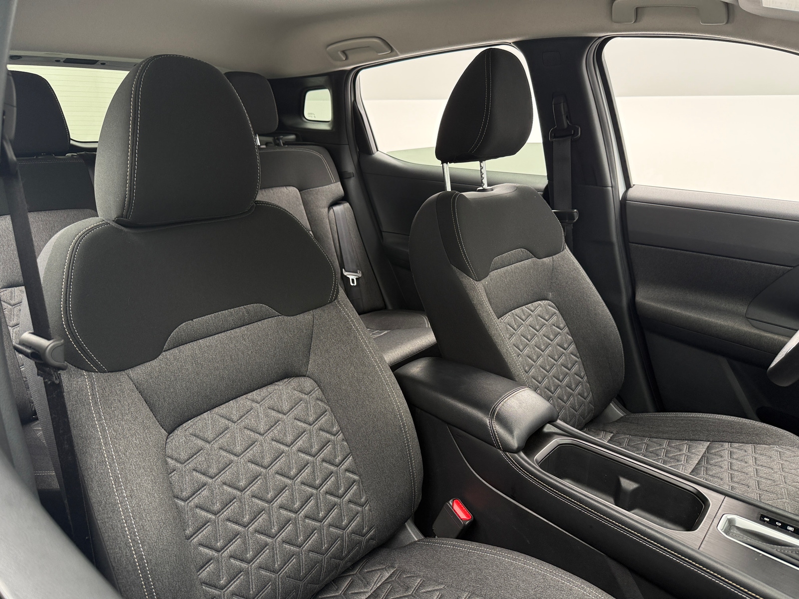 Thumbnail: 2025 Nissan Kicks - 2