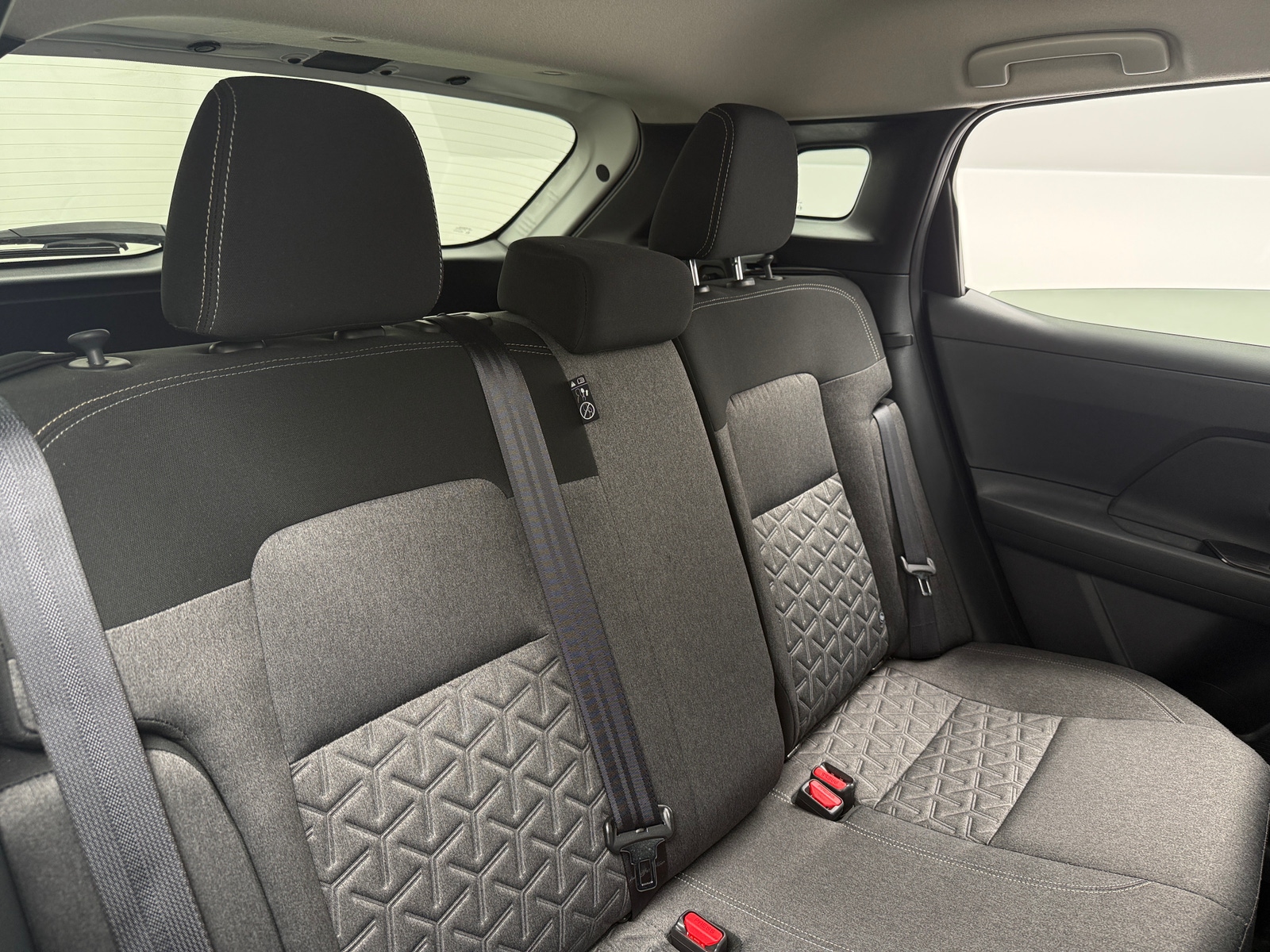 Thumbnail: 2025 Nissan Kicks - 6