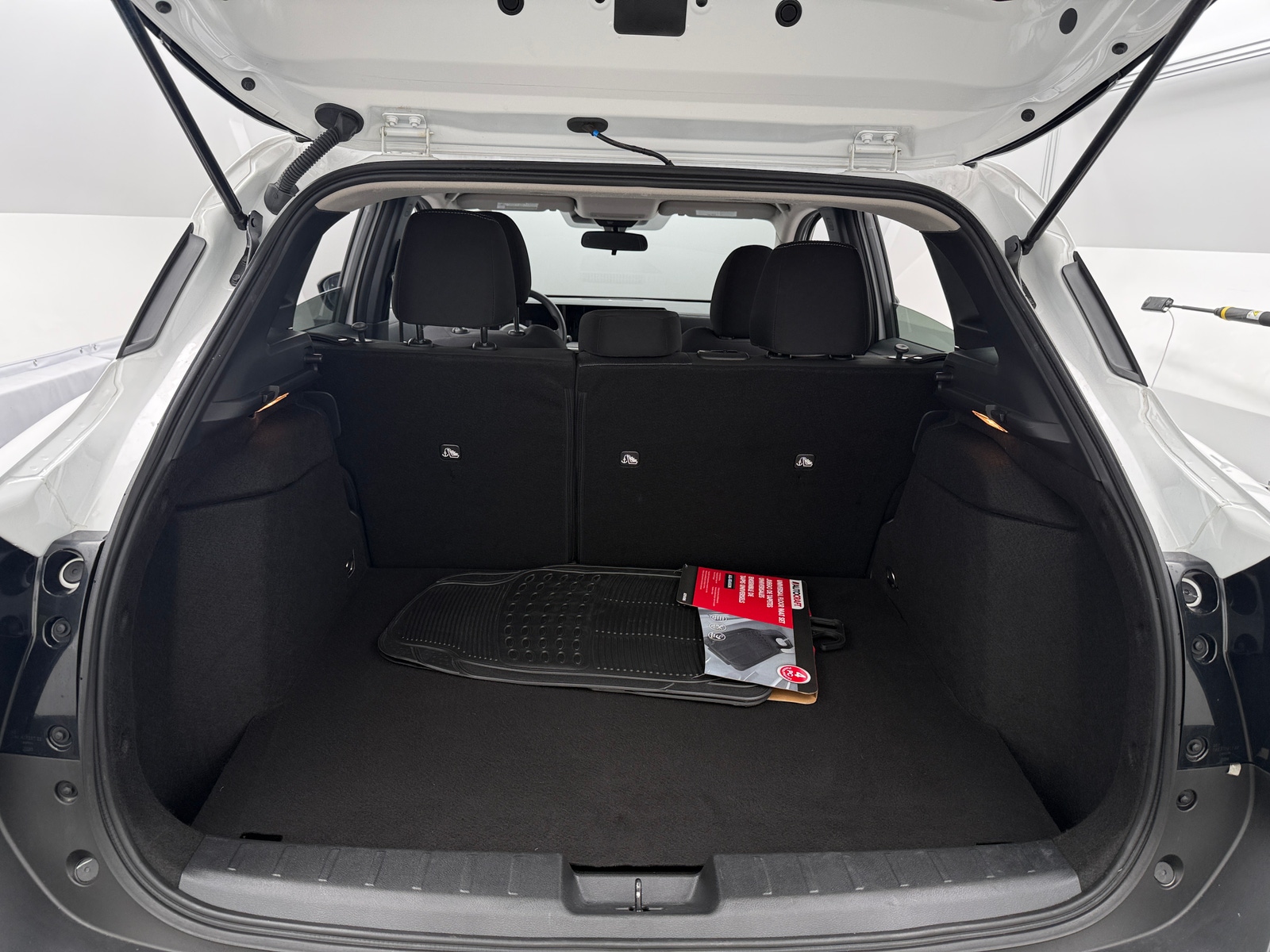 Thumbnail: 2025 Nissan Kicks - 7