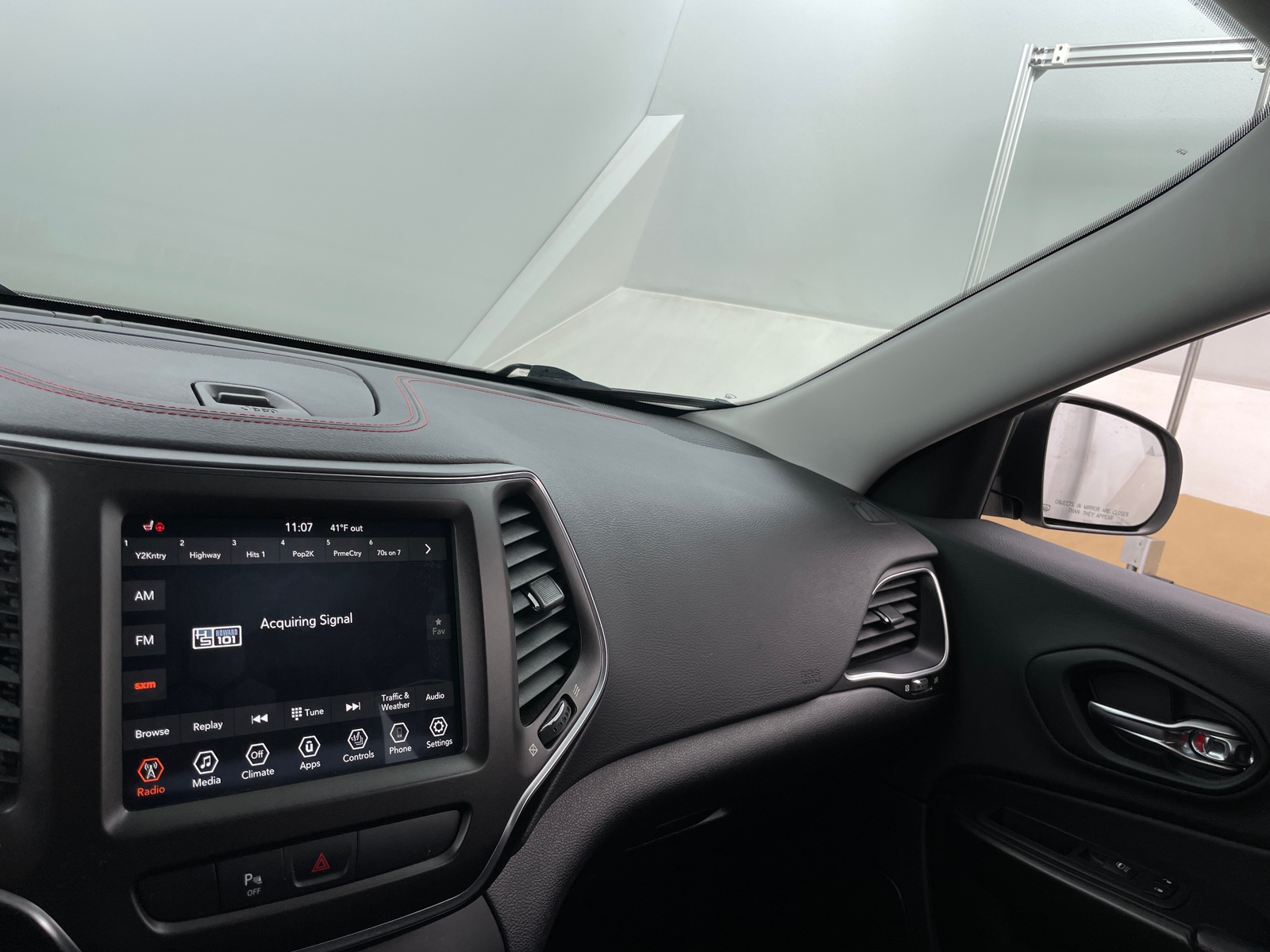 Thumbnail: 2019 Jeep Cherokee - 4