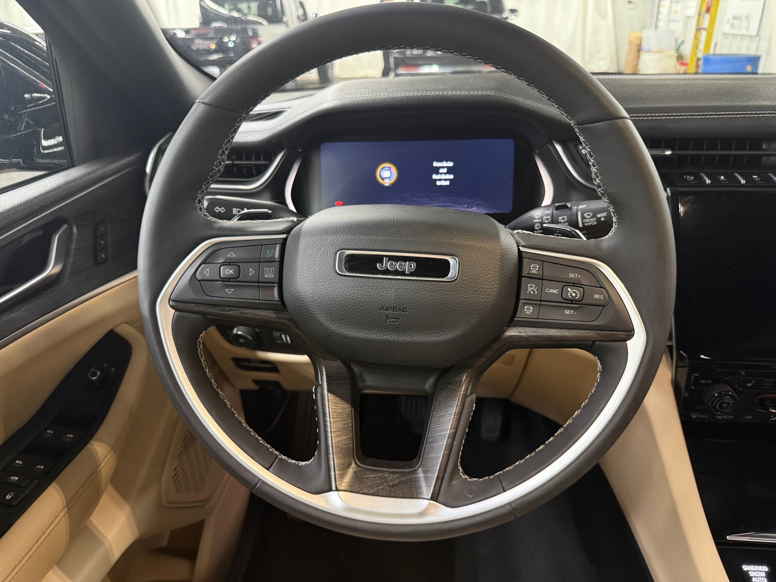 Thumbnail: 2025 Jeep Grand Cherokee - 4