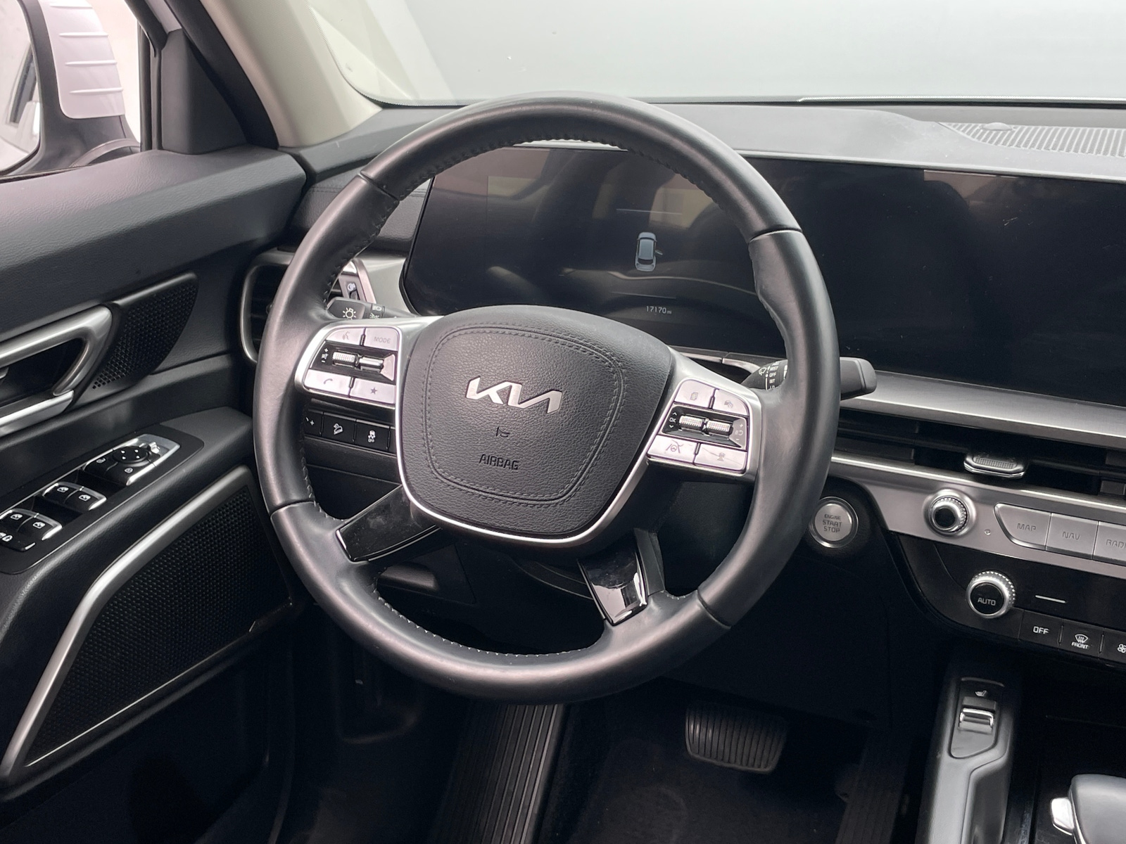 Thumbnail: 2023 Kia Telluride - 4