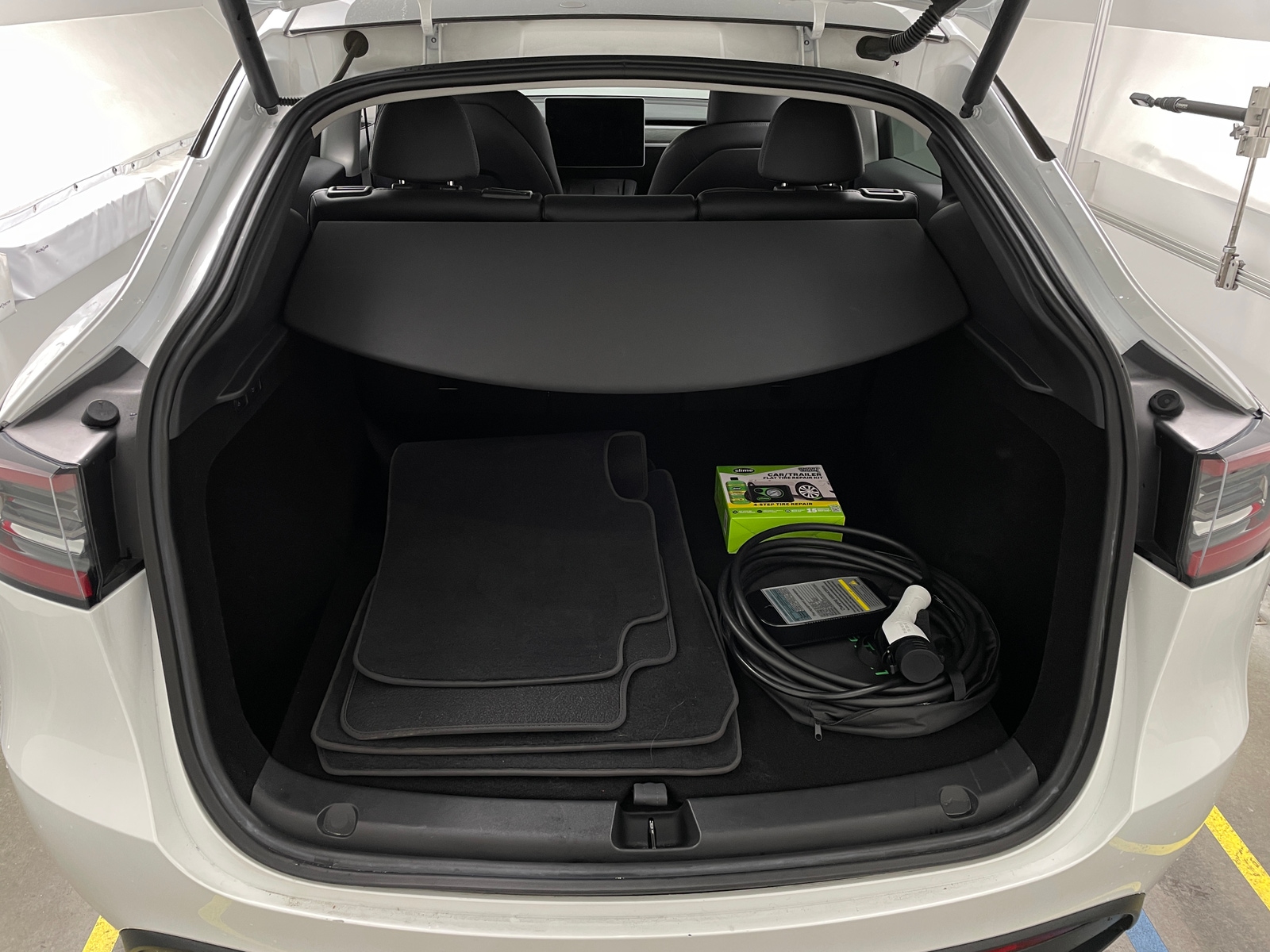 Thumbnail: 2023 Tesla Model Y - 6