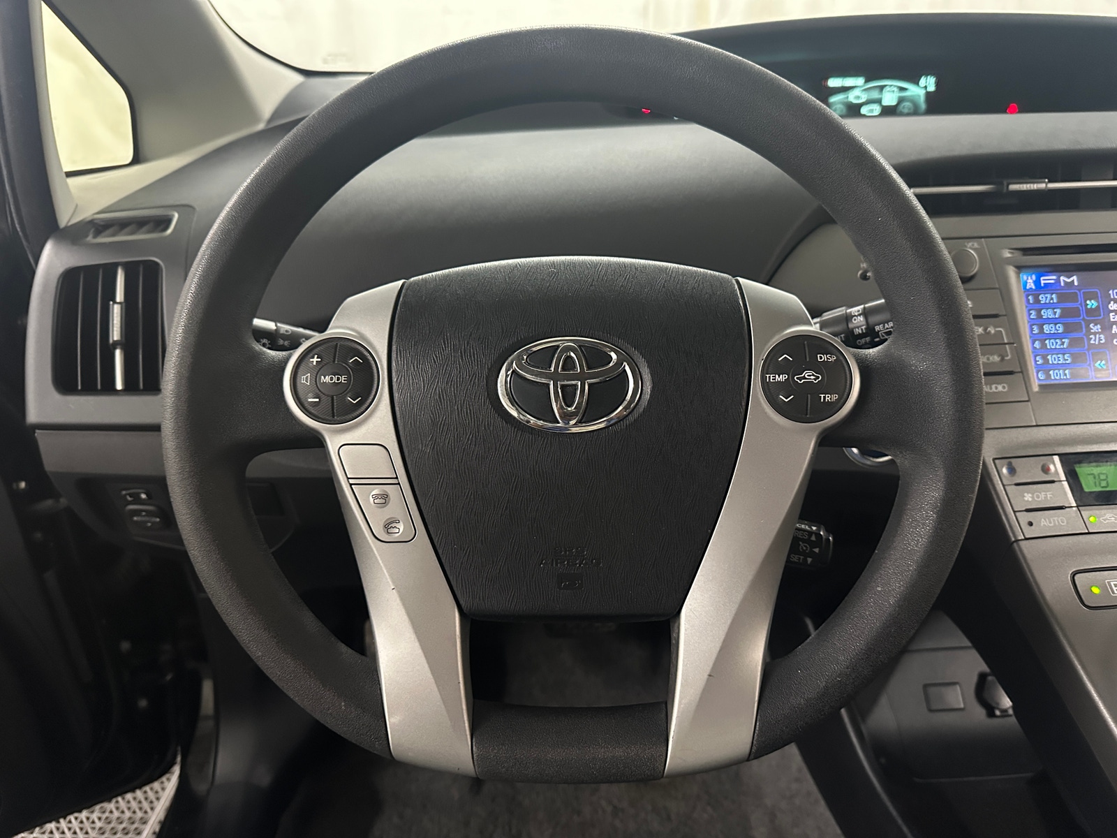 Thumbnail: 2015 Toyota Prius - 5