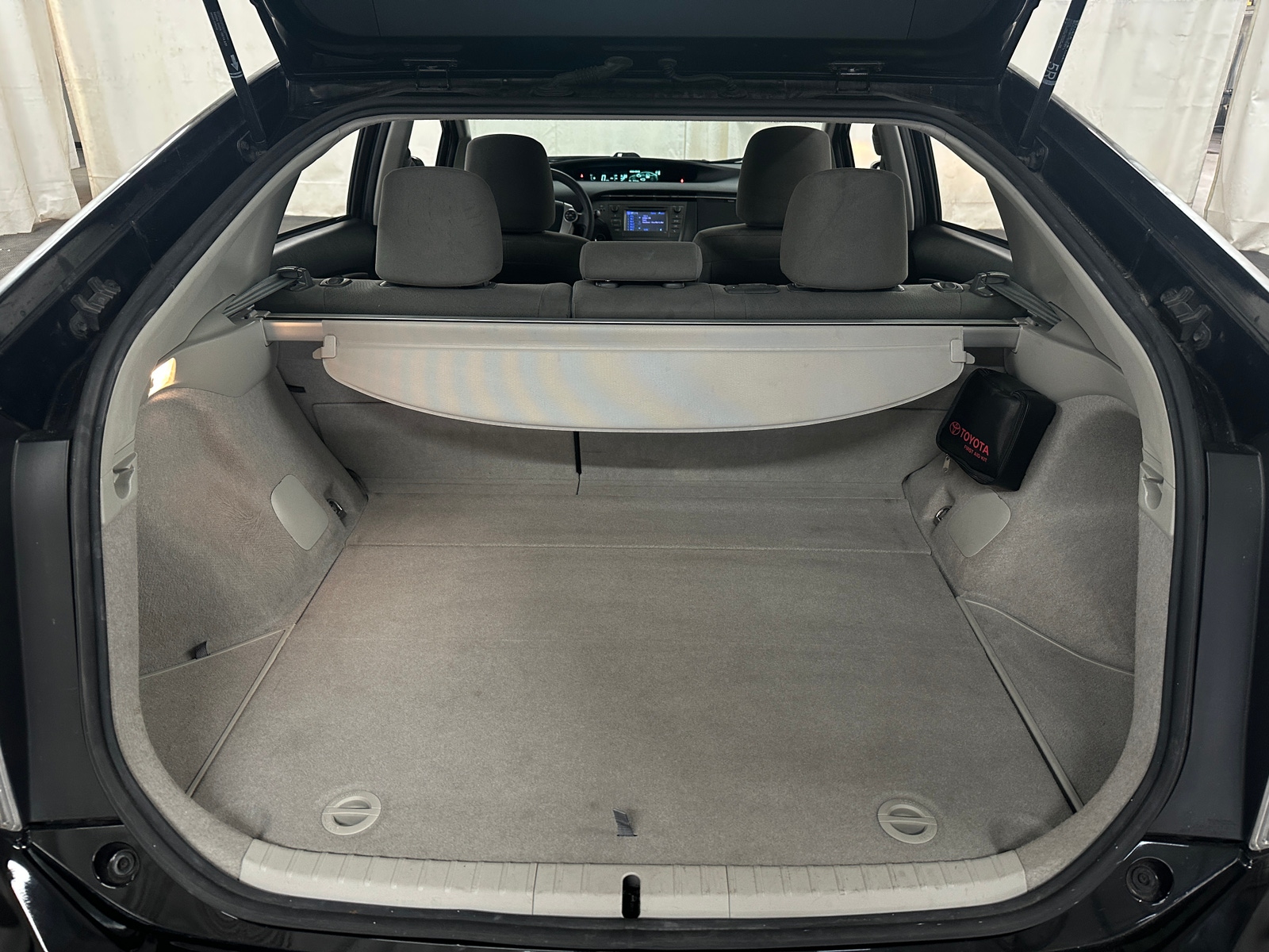 Thumbnail: 2015 Toyota Prius - 7