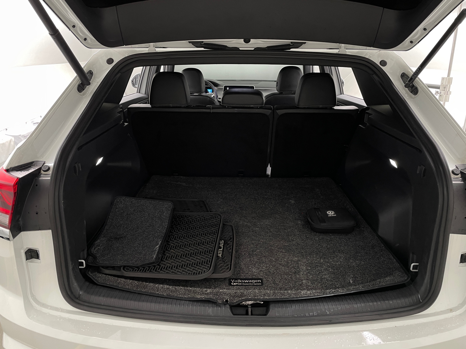 Thumbnail: 2024 Volkswagen Atlas - 6