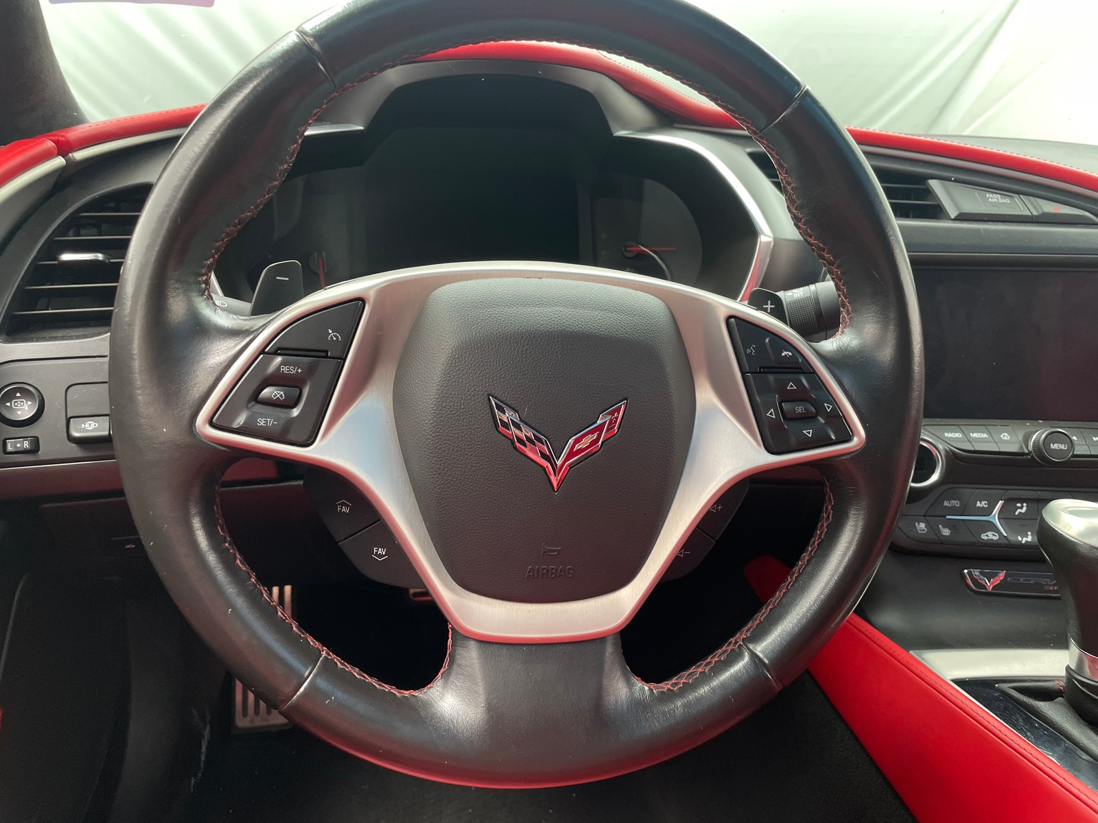 Thumbnail: 2014 Chevrolet Corvette - 3