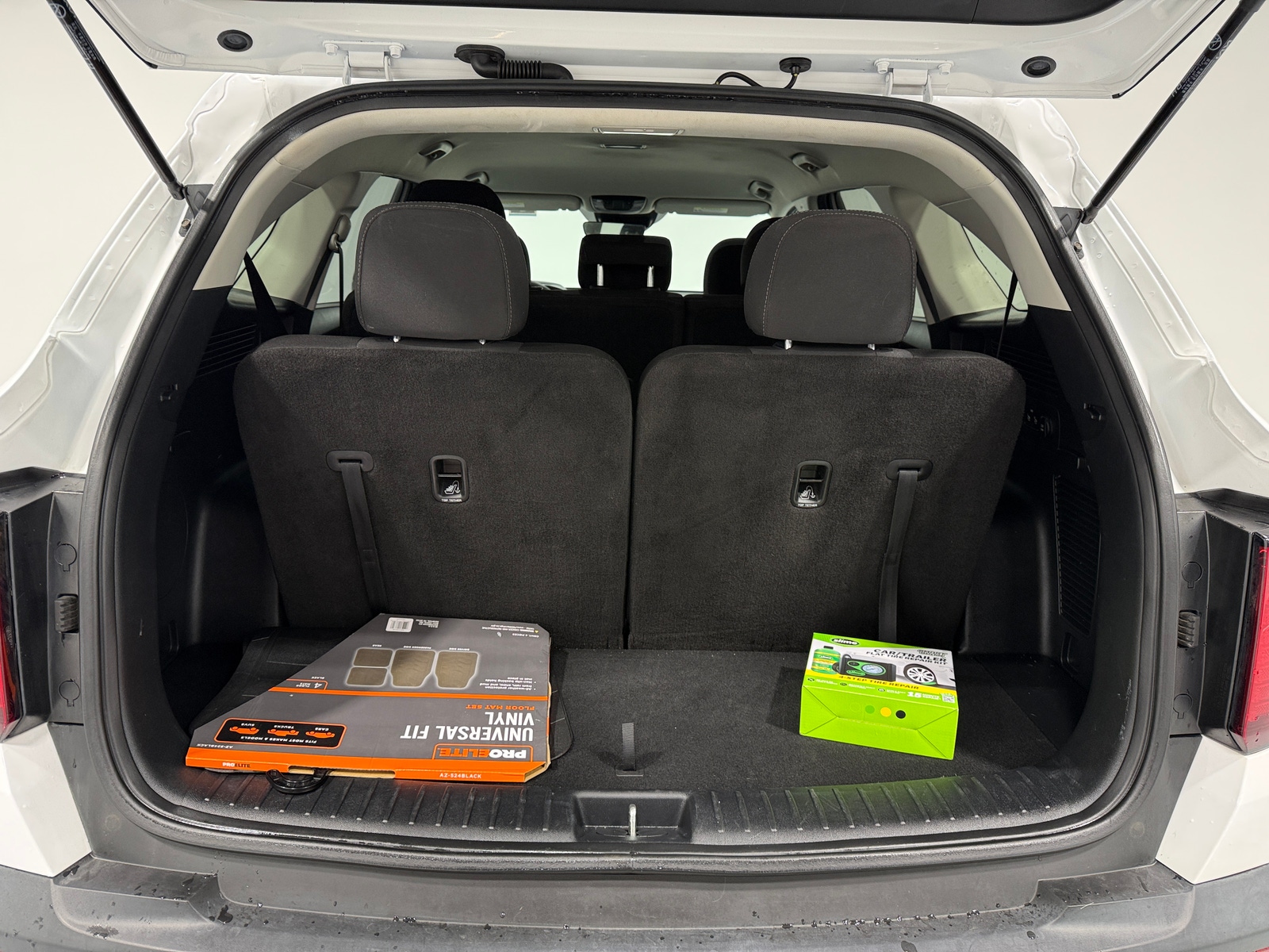 Thumbnail: 2023 Kia Sorento - 7