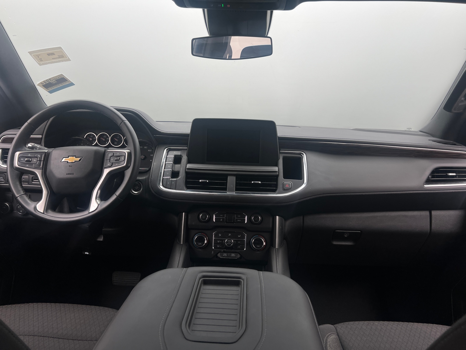 Thumbnail: 2023 Chevrolet Suburban - 3