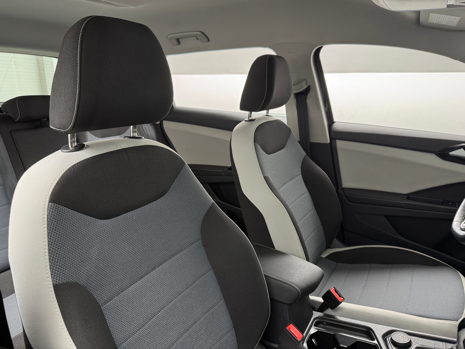 Thumbnail: 2025 Volkswagen Taos - 2