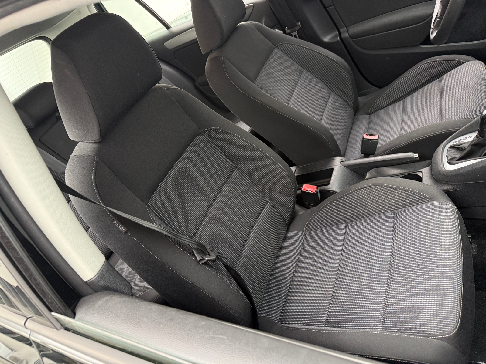 Thumbnail: 2012 Volkswagen Golf - 2