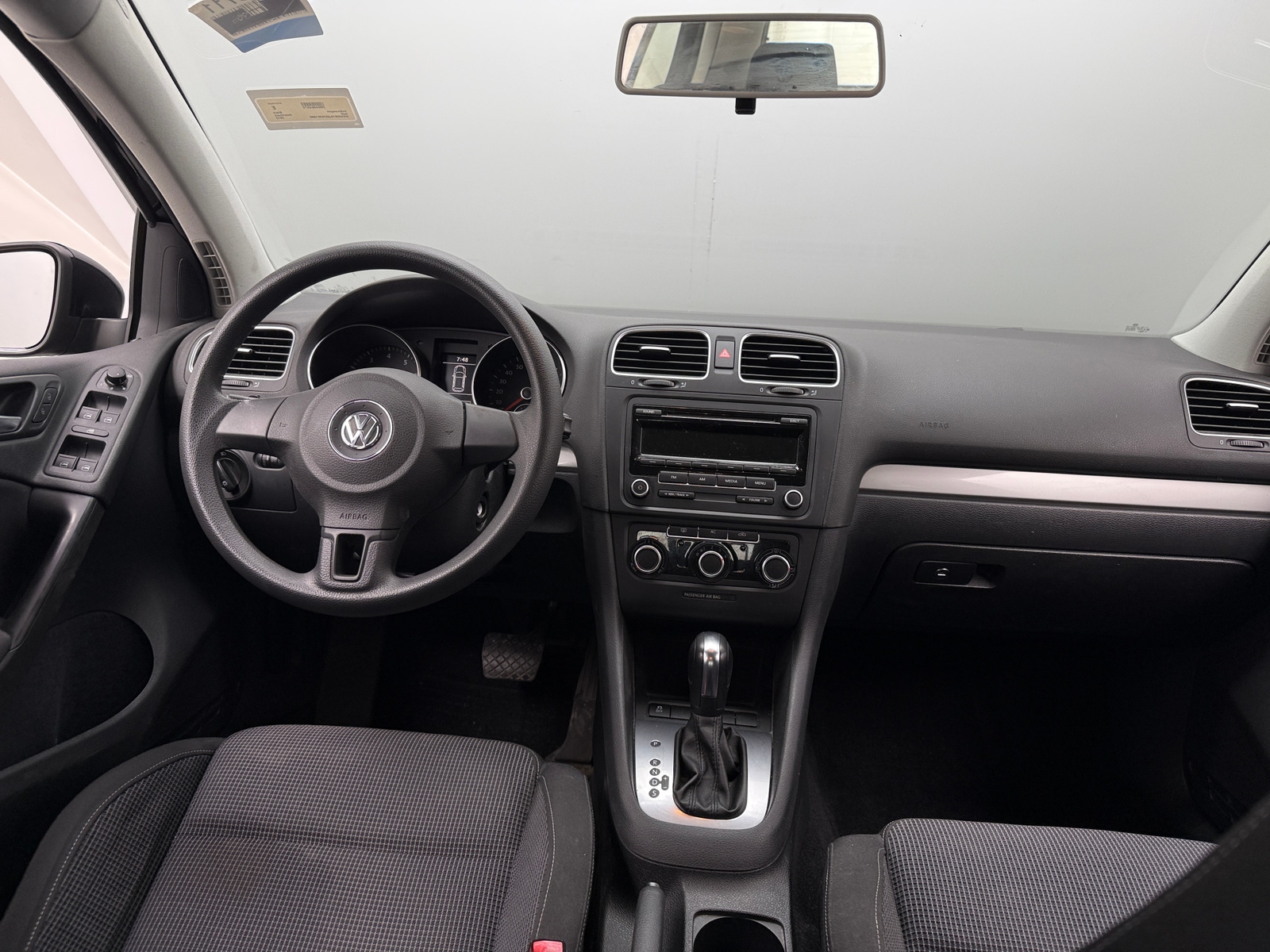 Thumbnail: 2012 Volkswagen Golf - 3