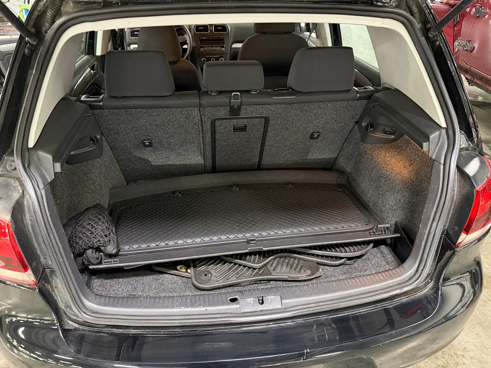 Thumbnail: 2012 Volkswagen Golf - 7