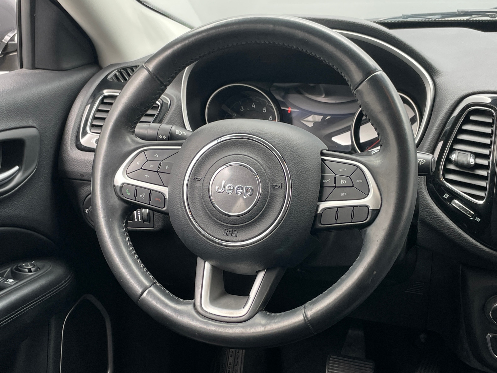 Thumbnail: 2018 Jeep Compass - 5