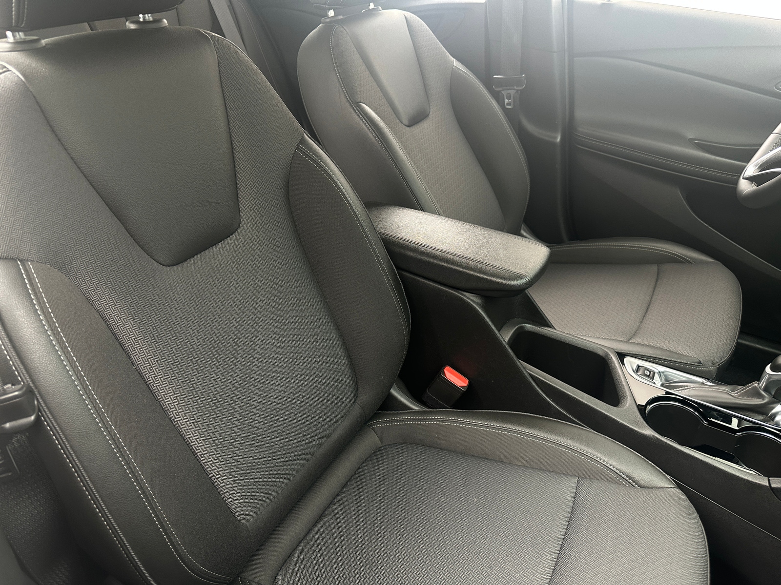 Thumbnail: 2025 Buick Encore GX - 2