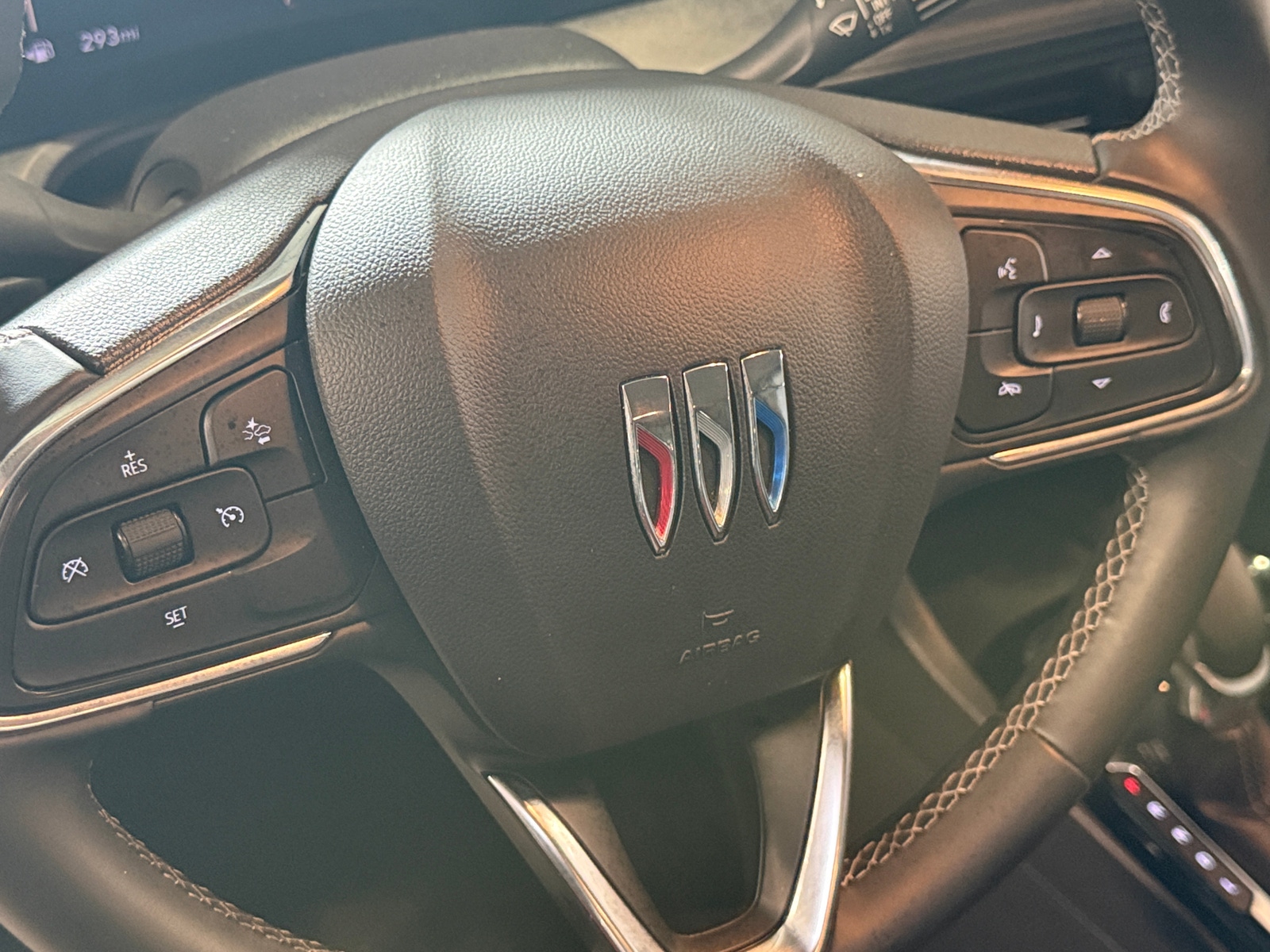 Thumbnail: 2025 Buick Encore GX - 5