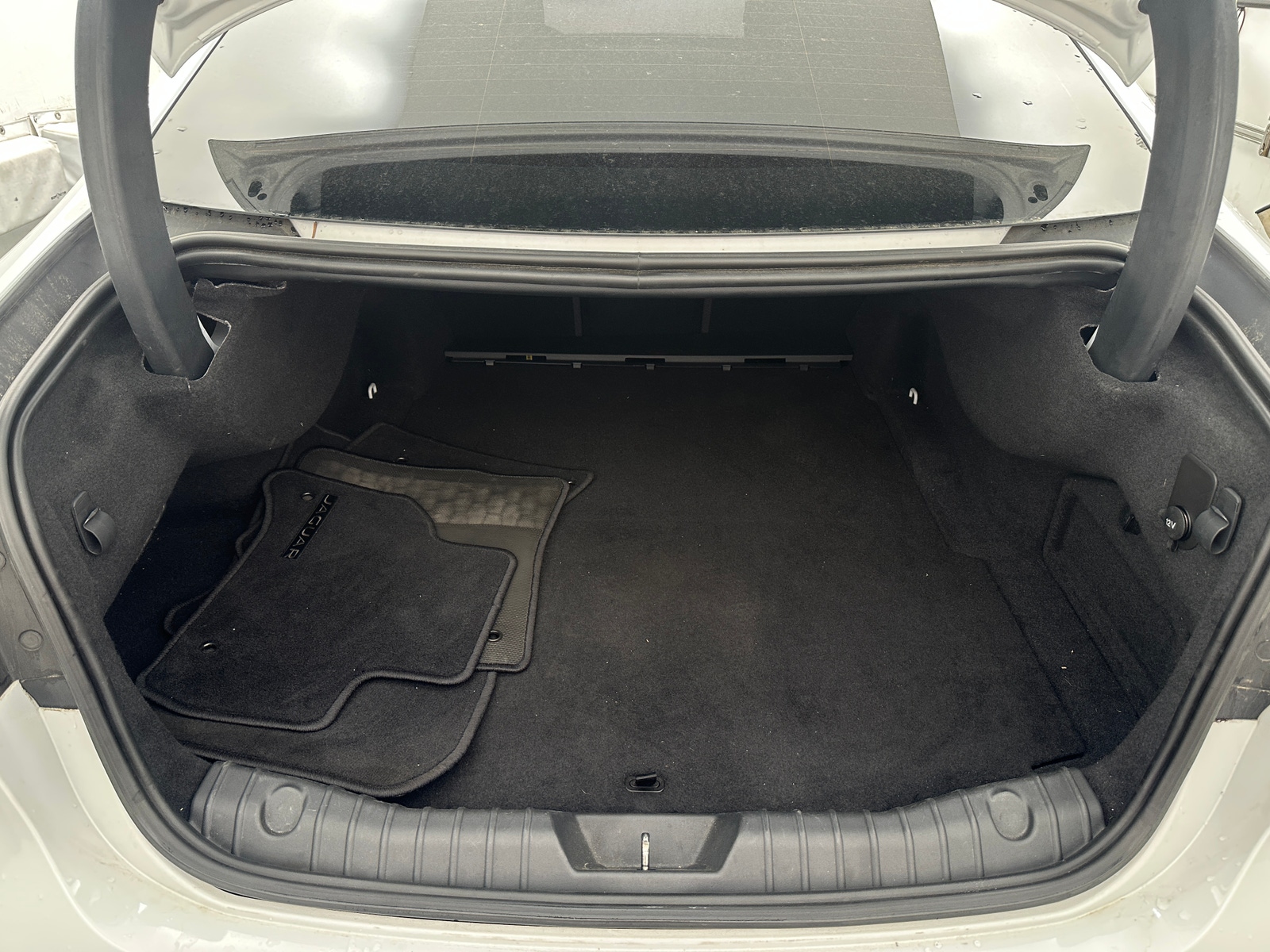 Thumbnail: 2018 Jaguar XF - 6