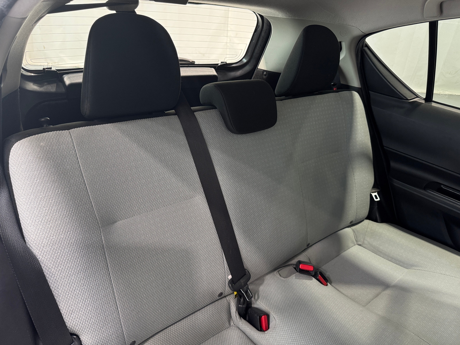 Thumbnail: 2015 Toyota Prius c - 6