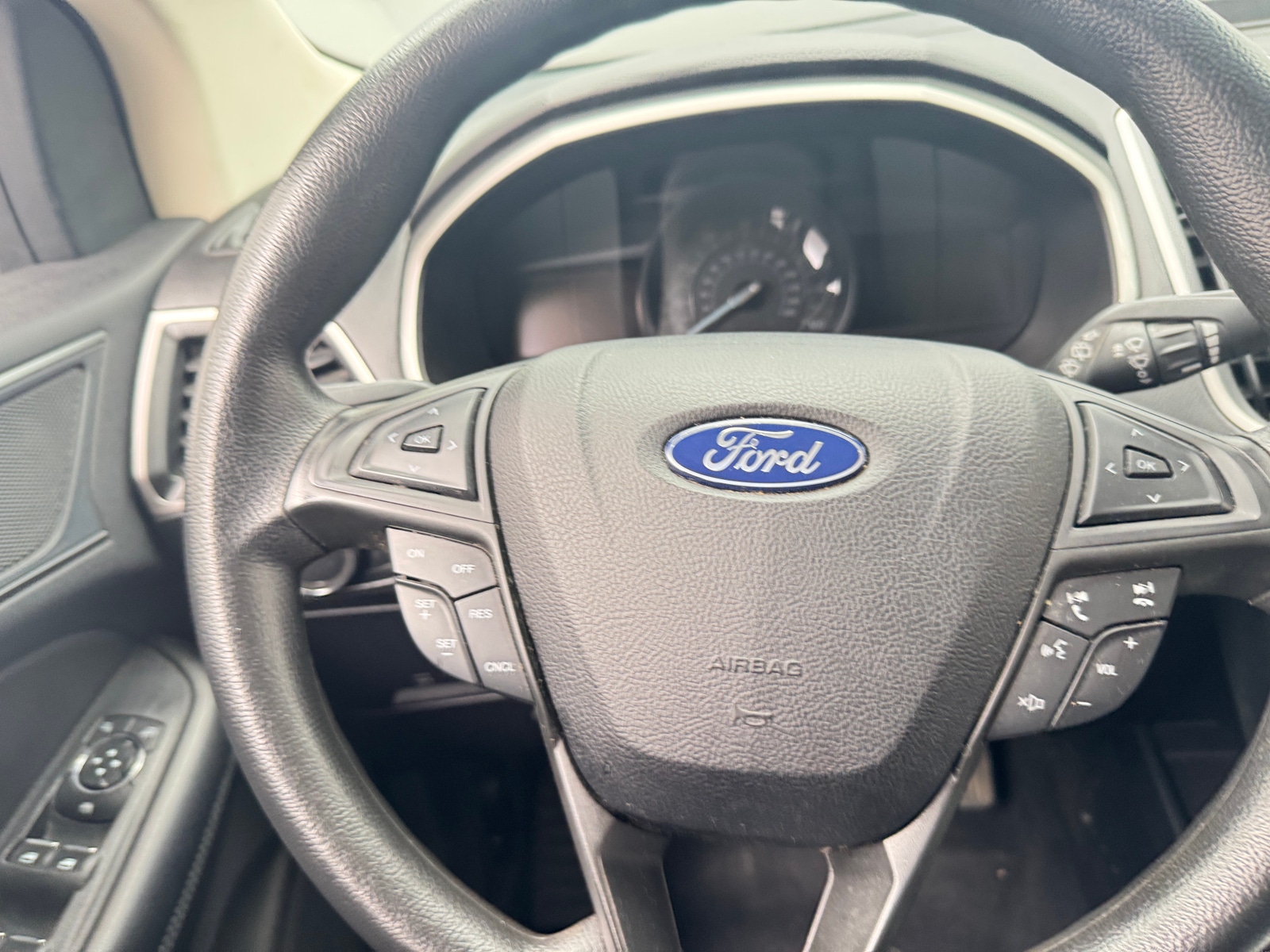 Thumbnail: 2021 Ford Edge - 5