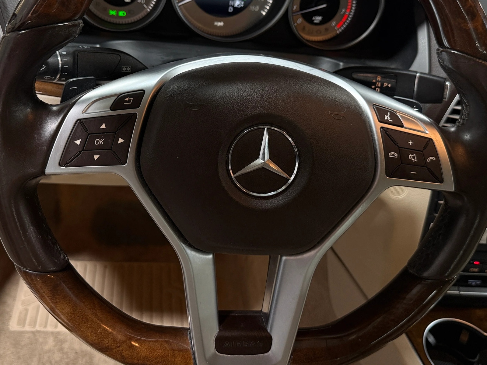 Thumbnail: 2017 Mercedes-Benz E-Class - 4