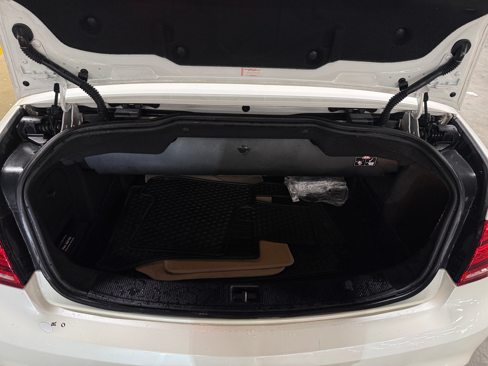 Thumbnail: 2017 Mercedes-Benz E-Class - 6