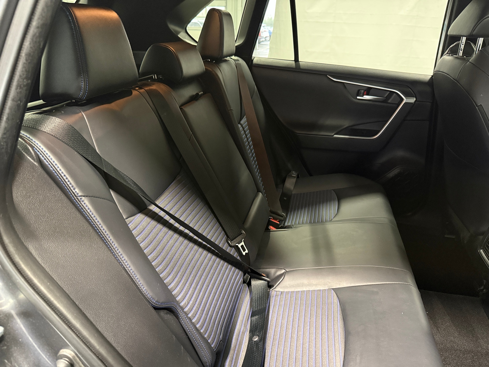 Thumbnail: 2020 Toyota RAV4 - 6