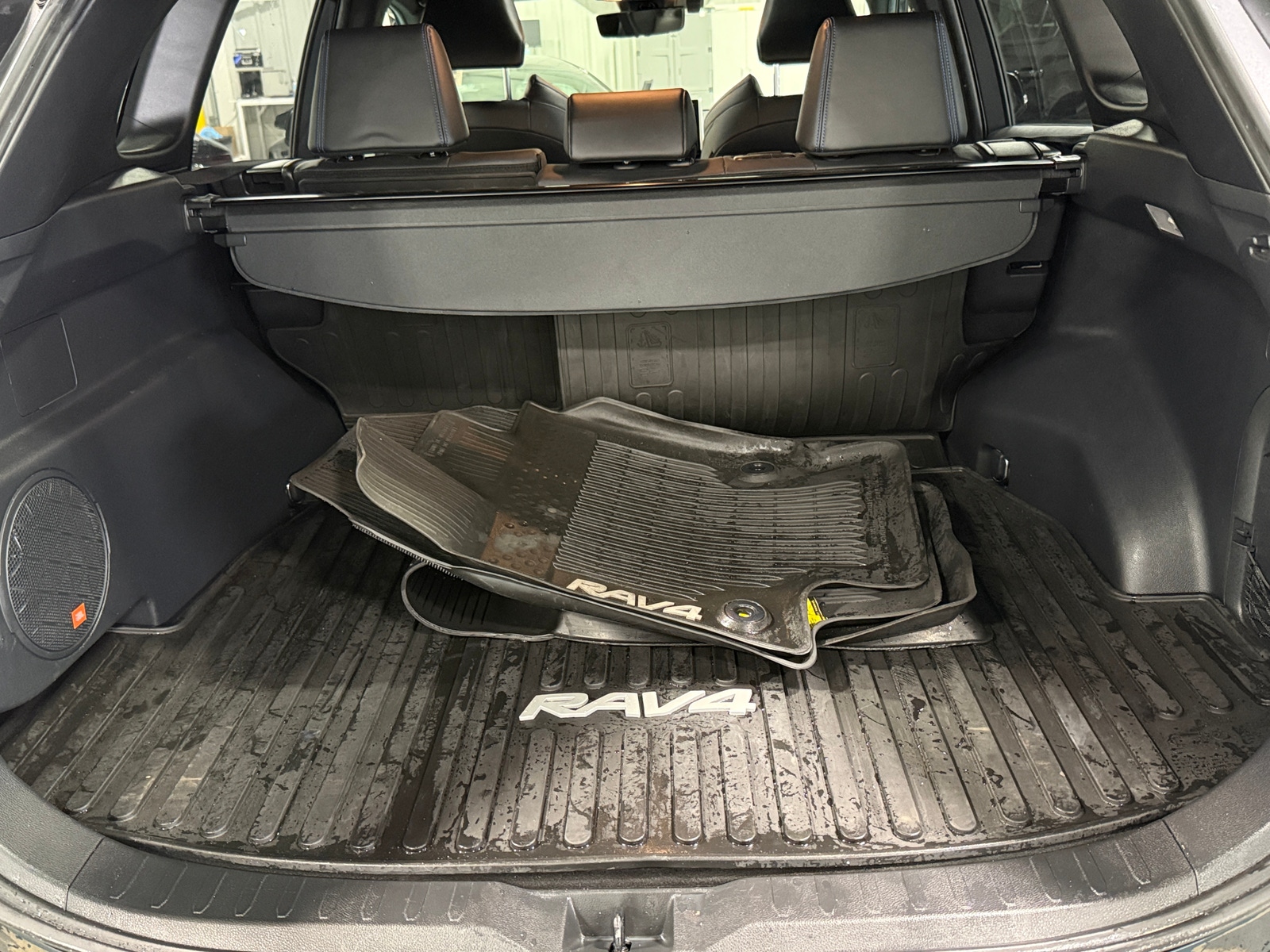 Thumbnail: 2020 Toyota RAV4 - 7