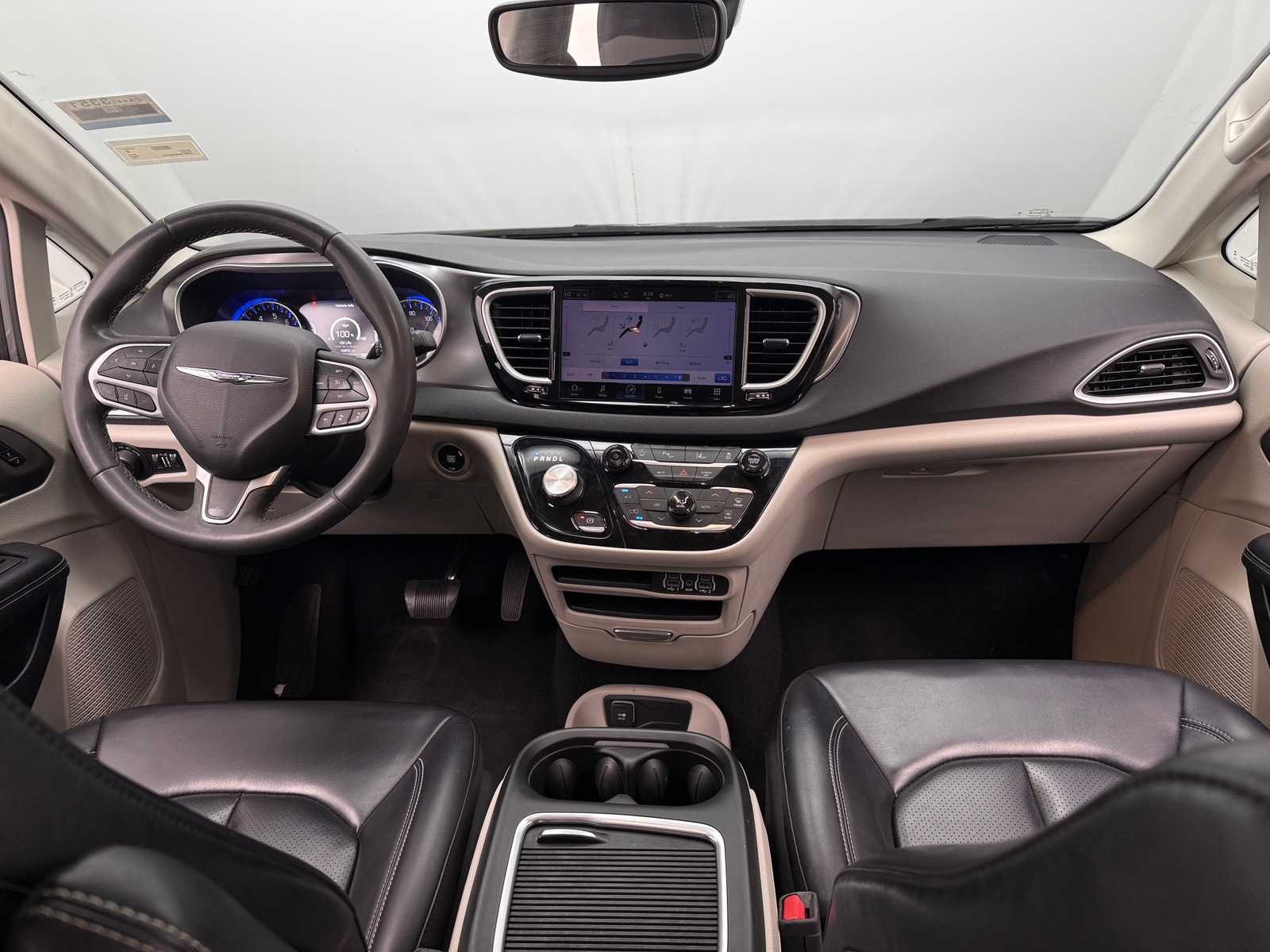 Thumbnail: 2023 Chrysler Pacifica - 2