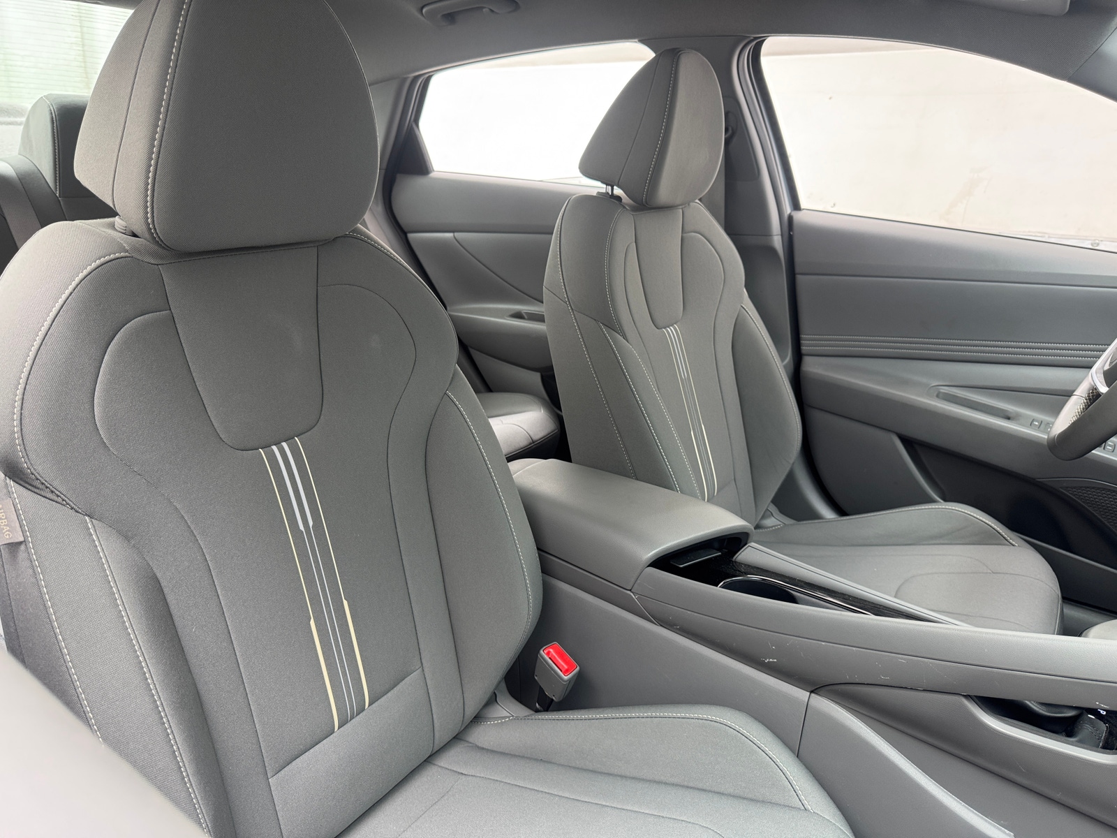 Thumbnail: 2022 Hyundai Elantra - 2