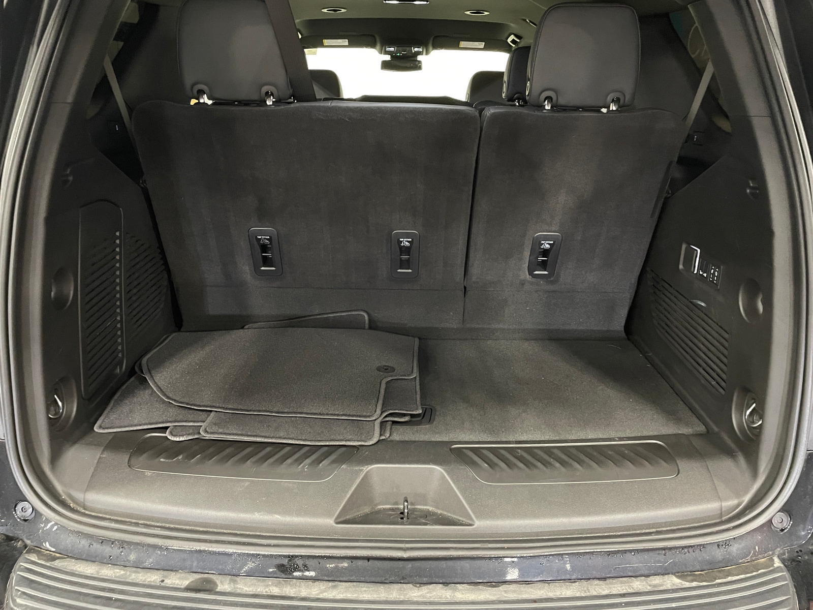 Thumbnail: 2025 Chevrolet Tahoe - 6