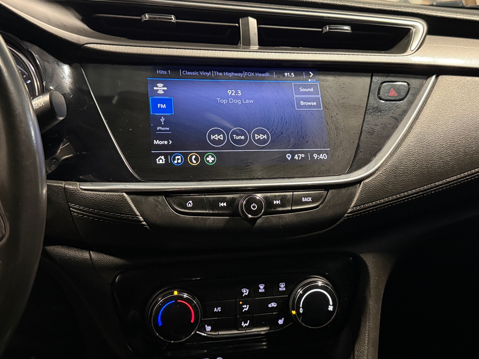 Thumbnail: 2020 Buick Encore GX - 3