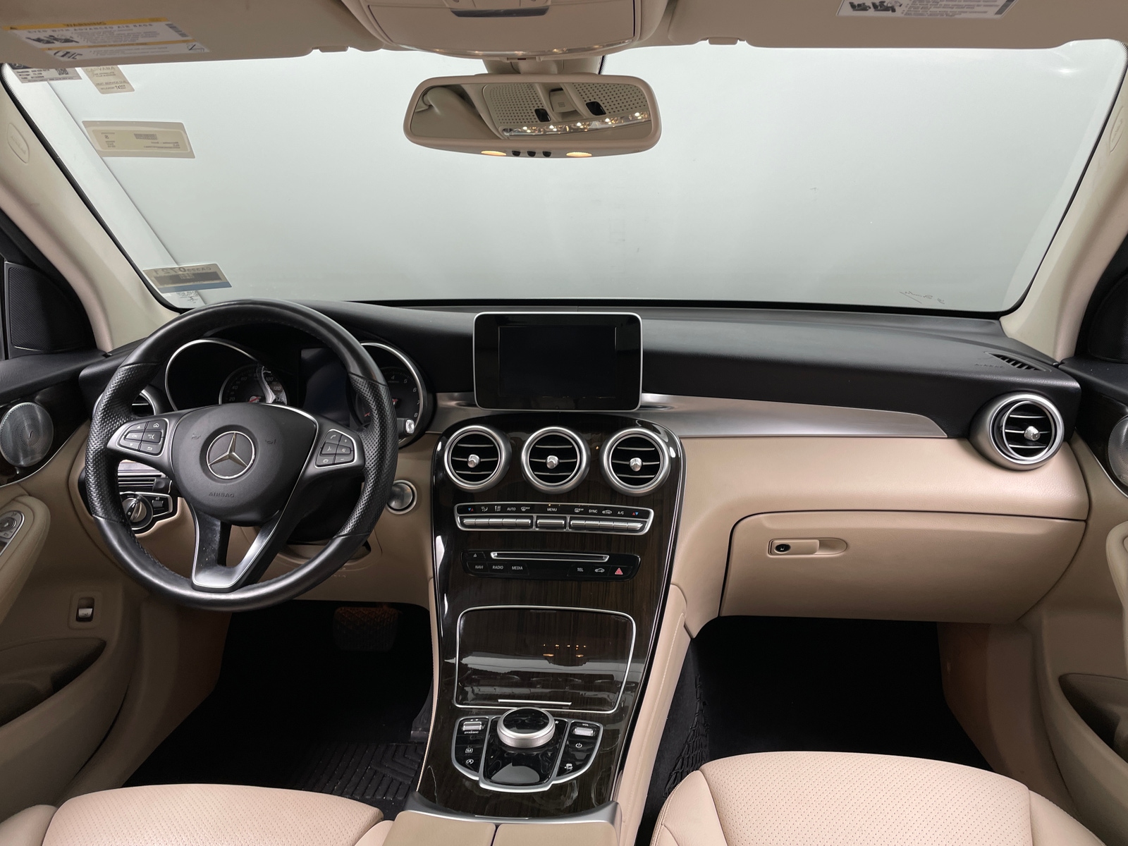 Thumbnail: 2019 Mercedes-Benz GLC - 2