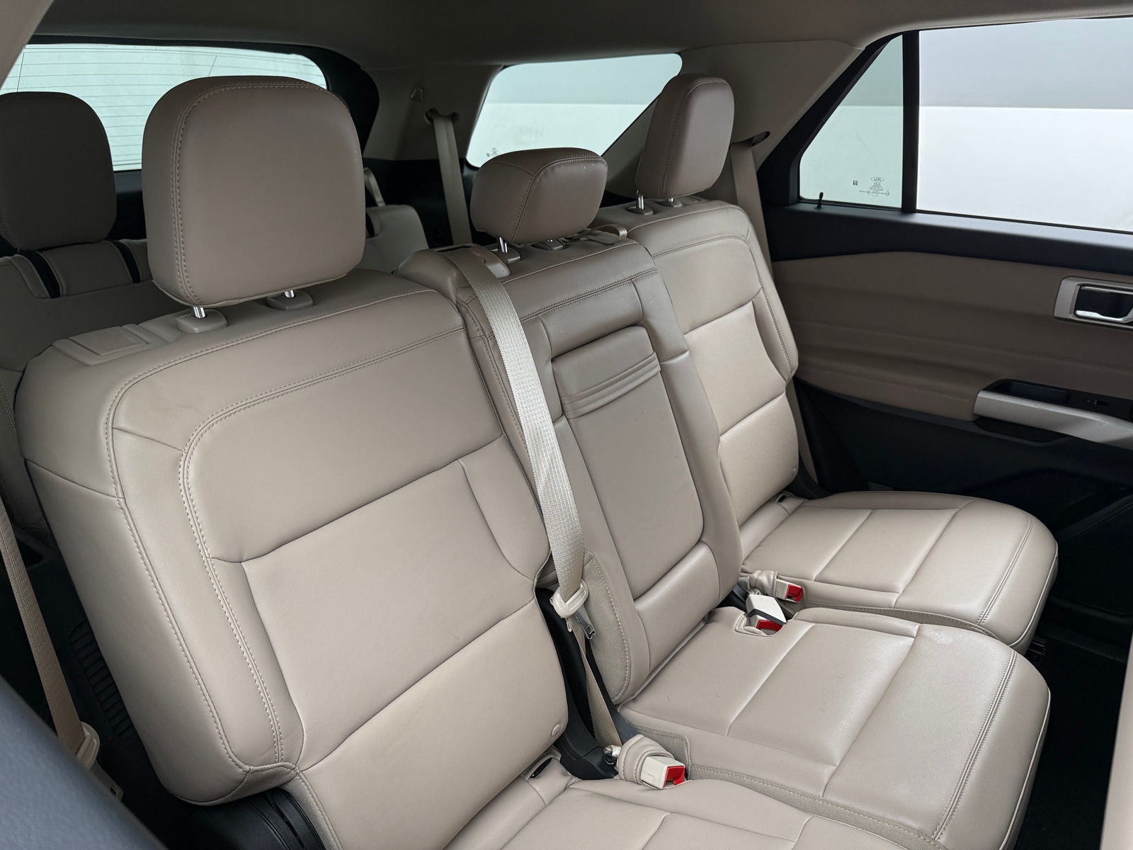 Thumbnail: 2021 Ford Explorer - 6