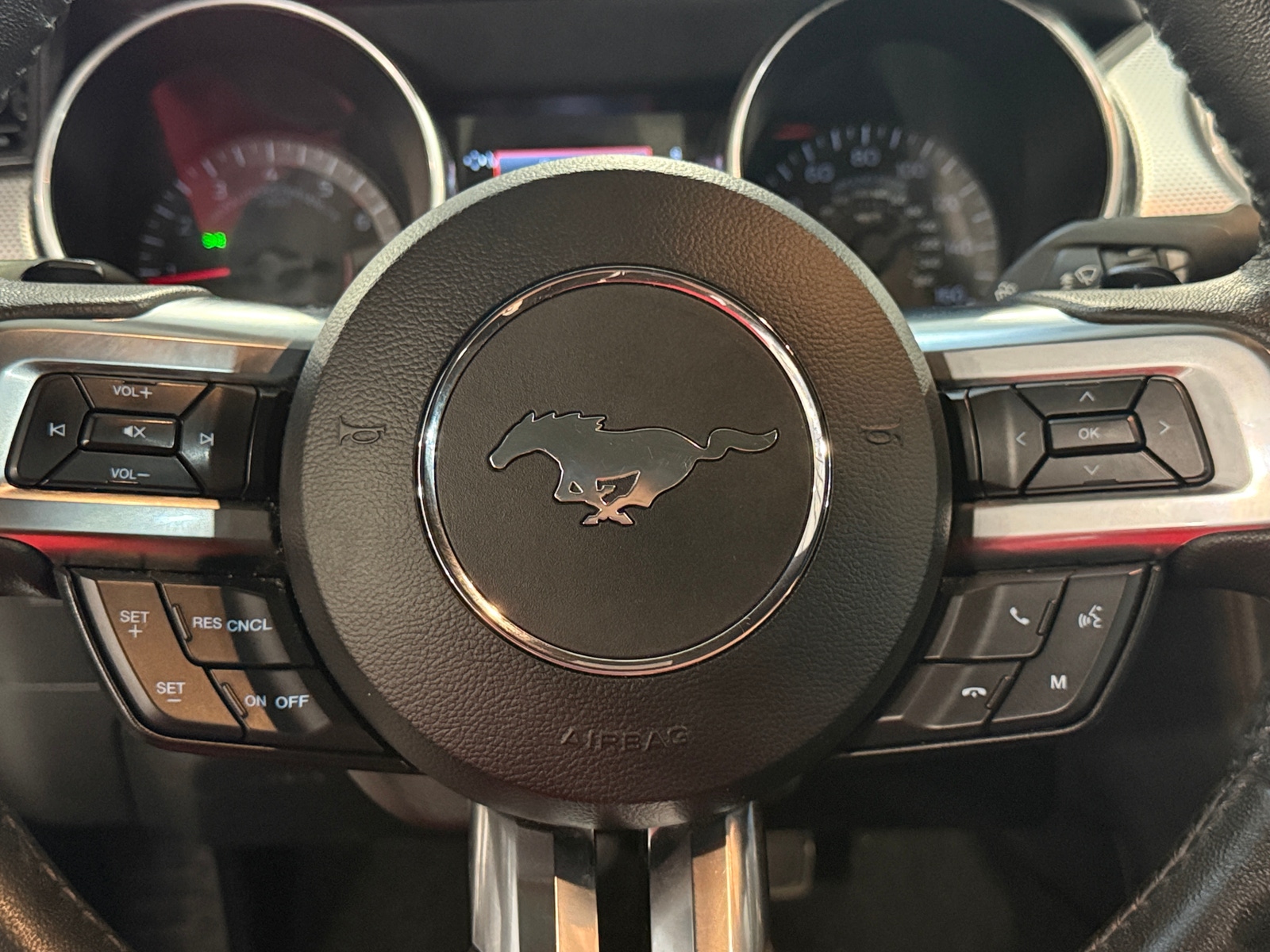 Thumbnail: 2019 Ford Mustang - 4
