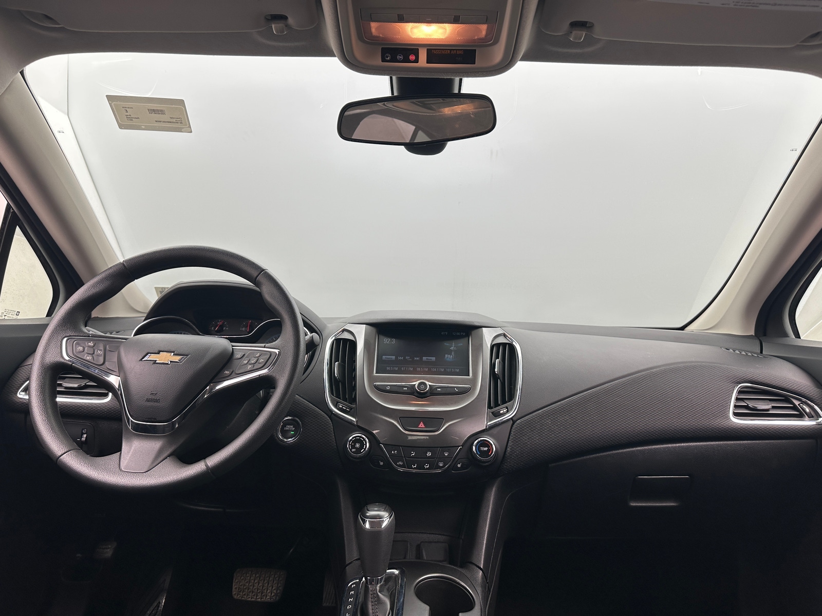 Thumbnail: 2017 Chevrolet Cruze - 3