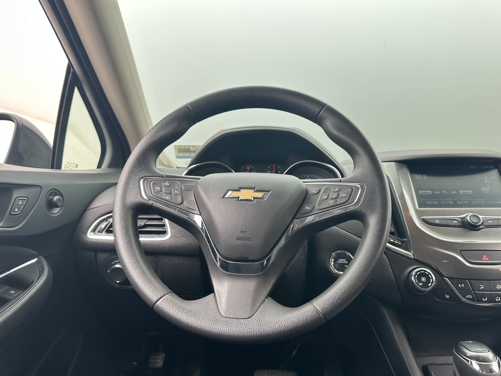 Thumbnail: 2017 Chevrolet Cruze - 5