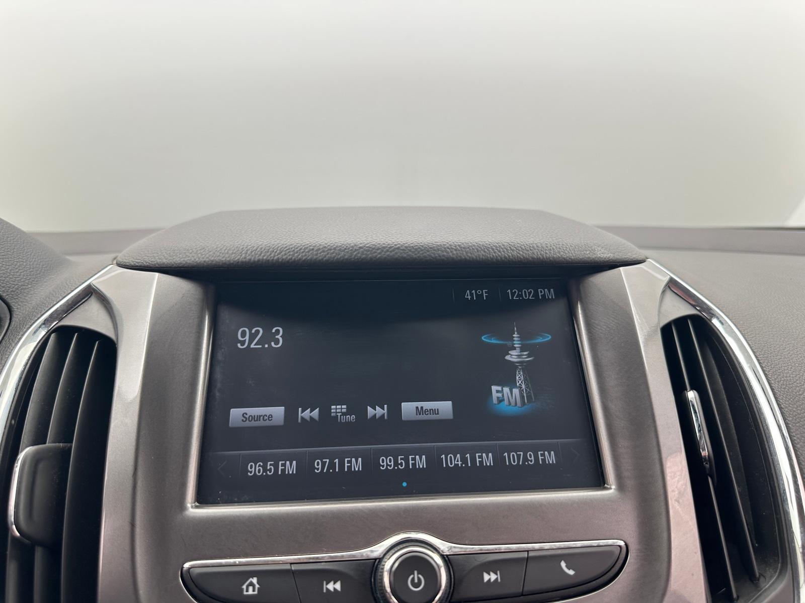 Thumbnail: 2017 Chevrolet Cruze - 4