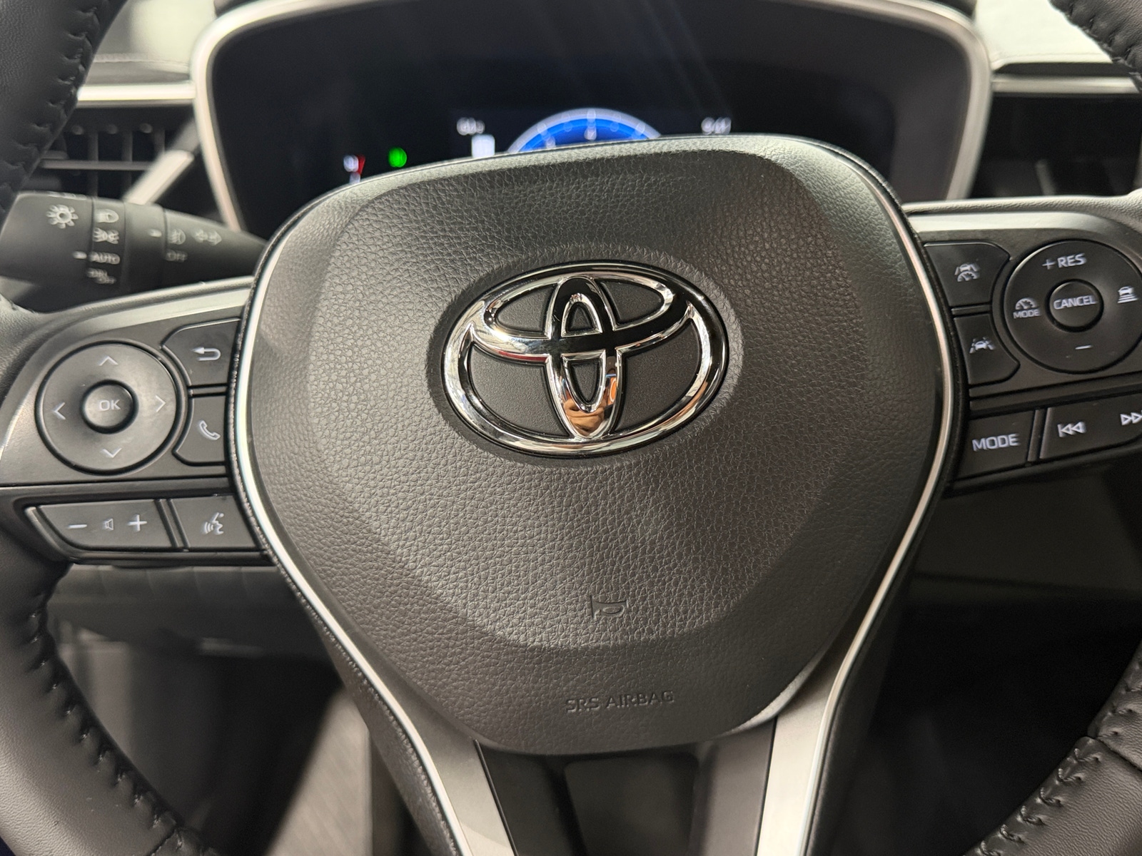 Thumbnail: 2025 Toyota Corolla - 4