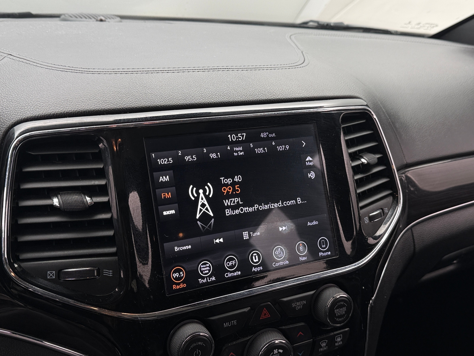 Thumbnail: 2019 Jeep Grand Cherokee - 3