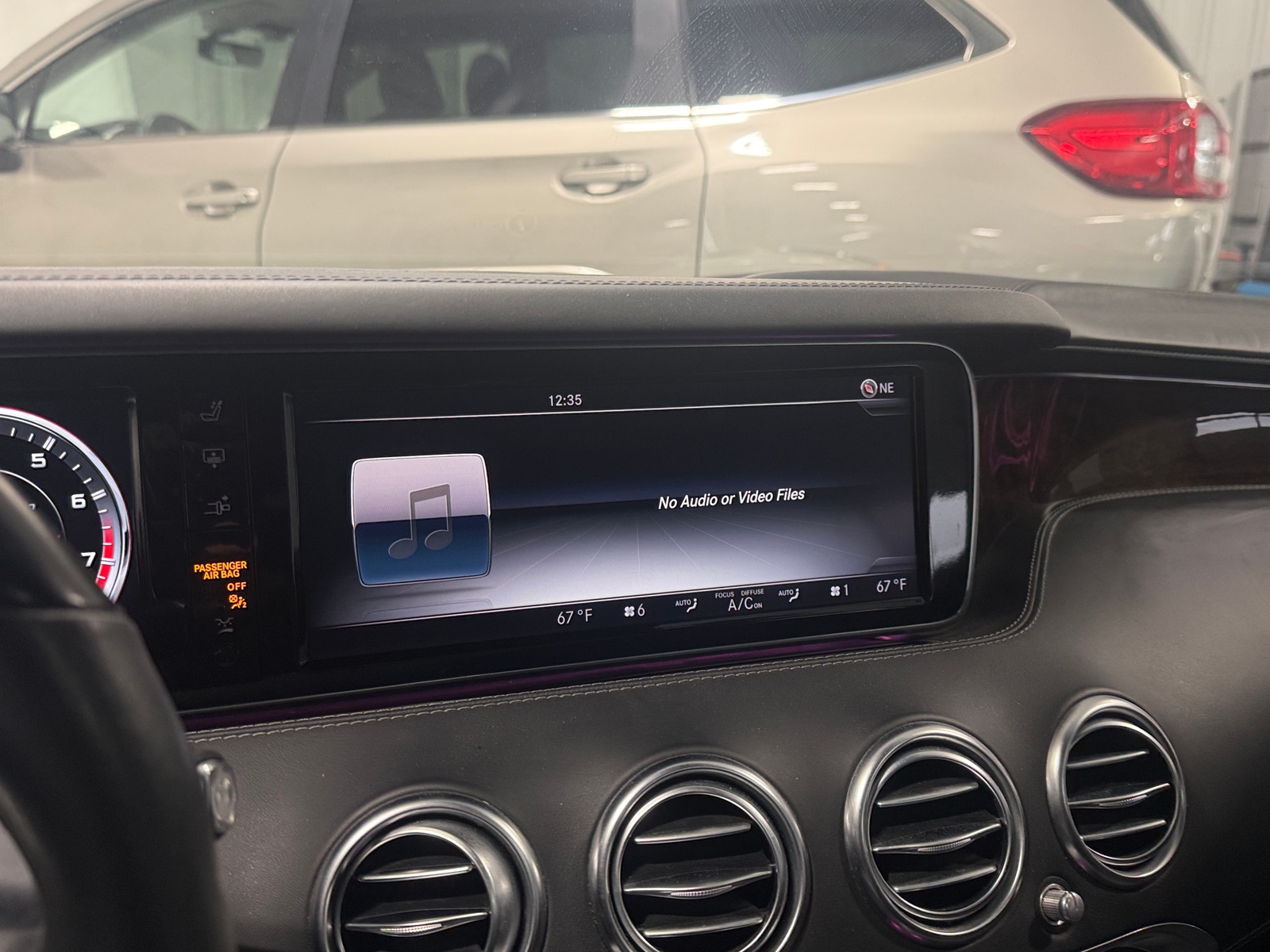 Thumbnail: 2015 Mercedes-Benz S-Class - 2