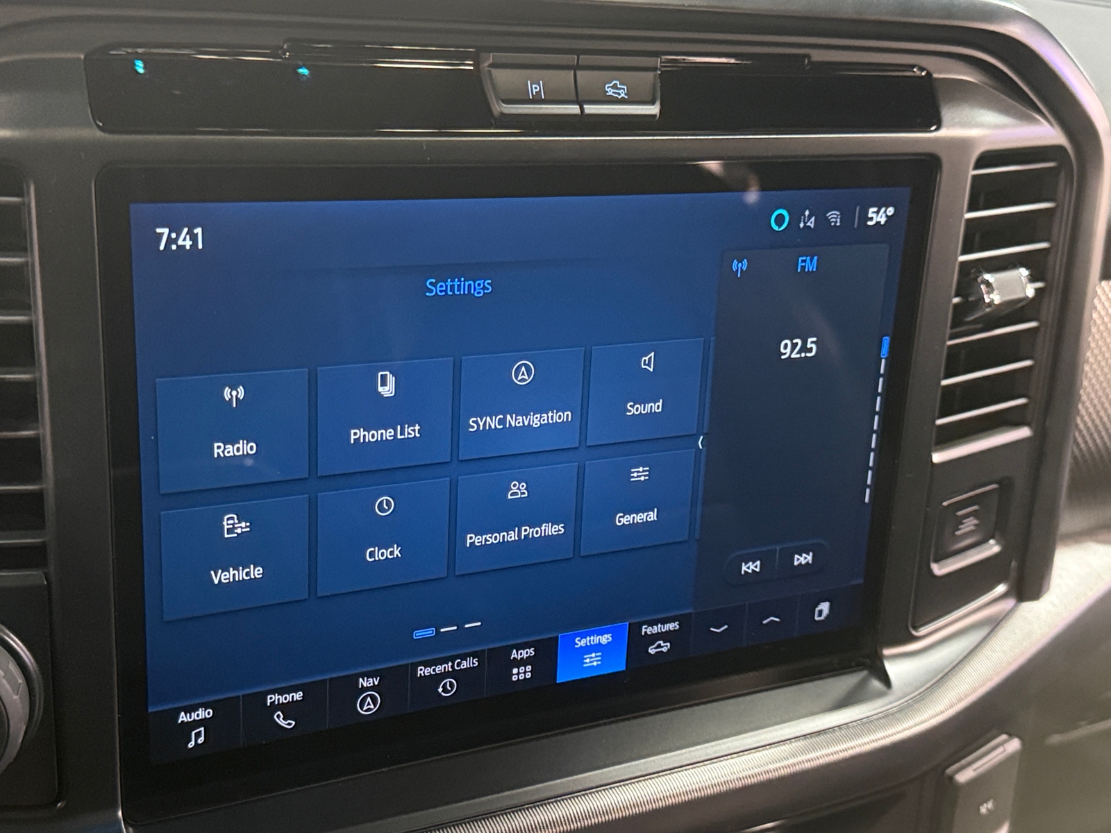 Thumbnail: 2025 Ford Econoline - 3