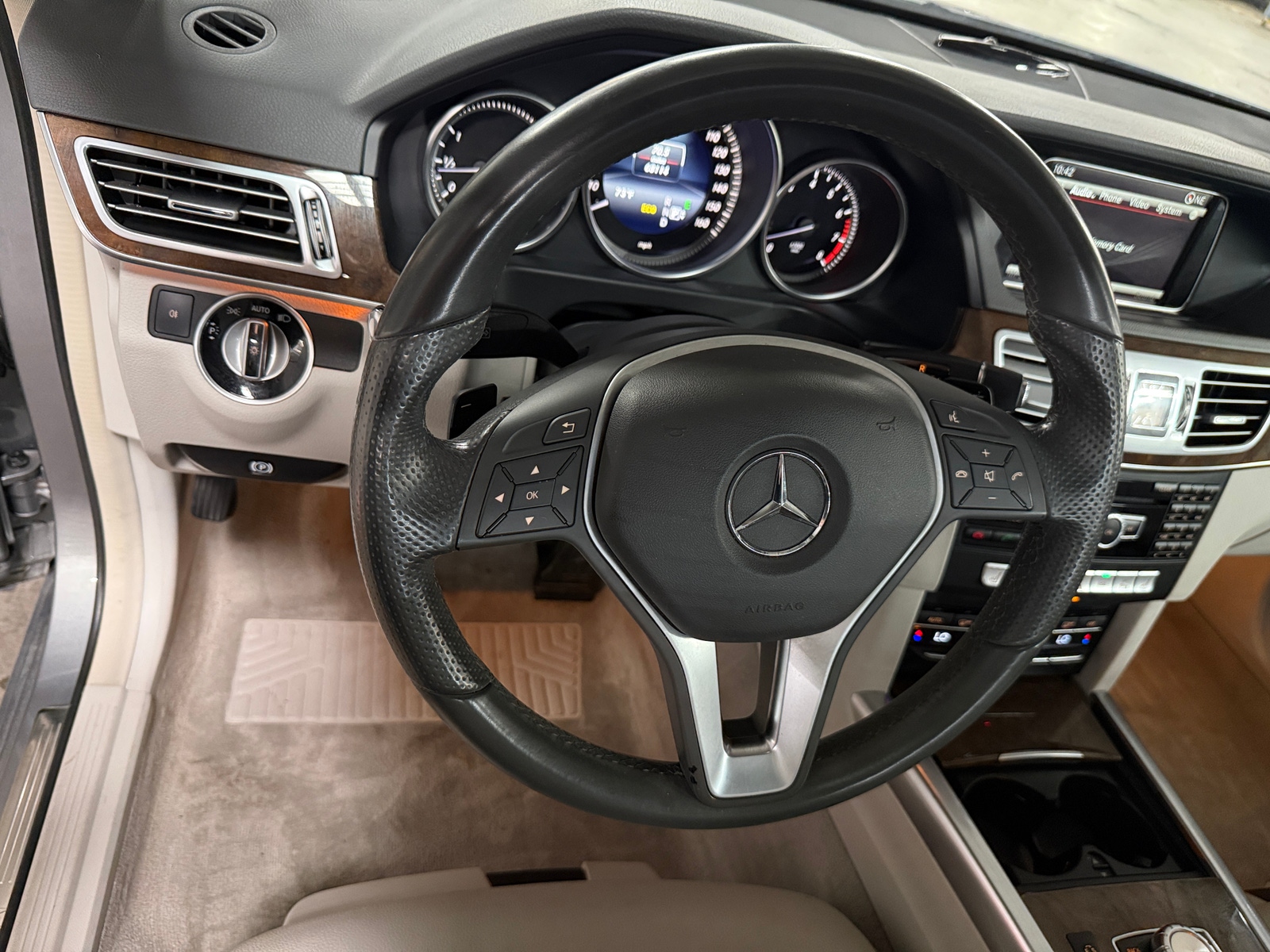Thumbnail: 2014 Mercedes-Benz E-Class - 4