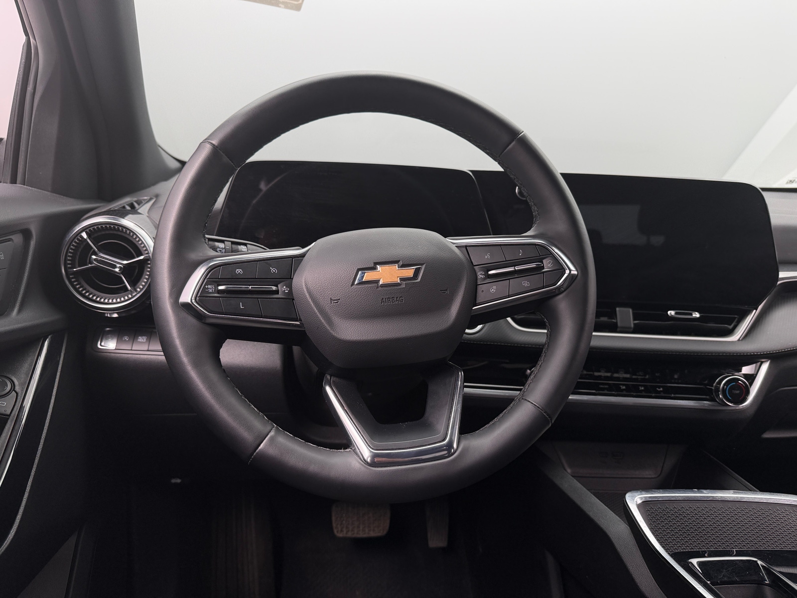 Thumbnail: 2025 Chevrolet Equinox - 5