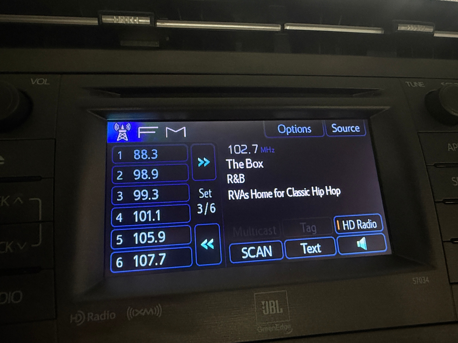 Thumbnail: 2015 Toyota Prius - 4