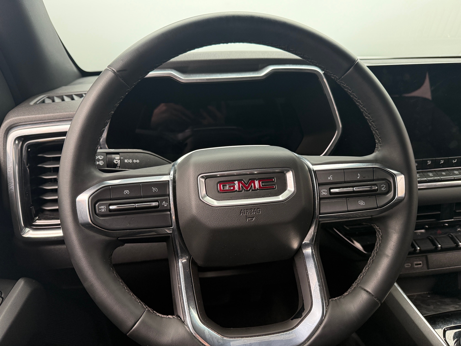 Thumbnail: 2023 GMC Canyon - 5