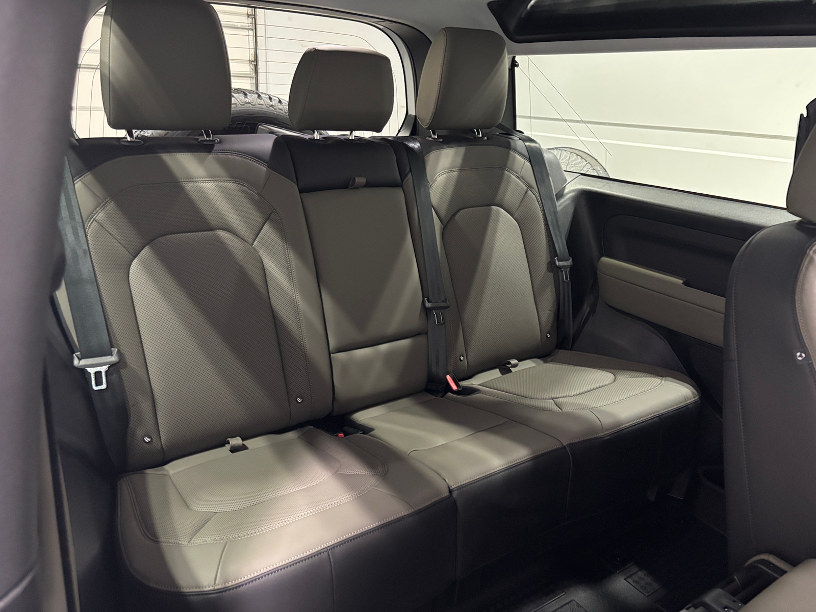 Thumbnail: 2025 Land Rover Defender - 5