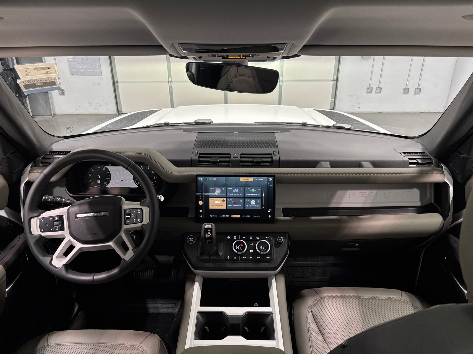 Thumbnail: 2025 Land Rover Defender - 2