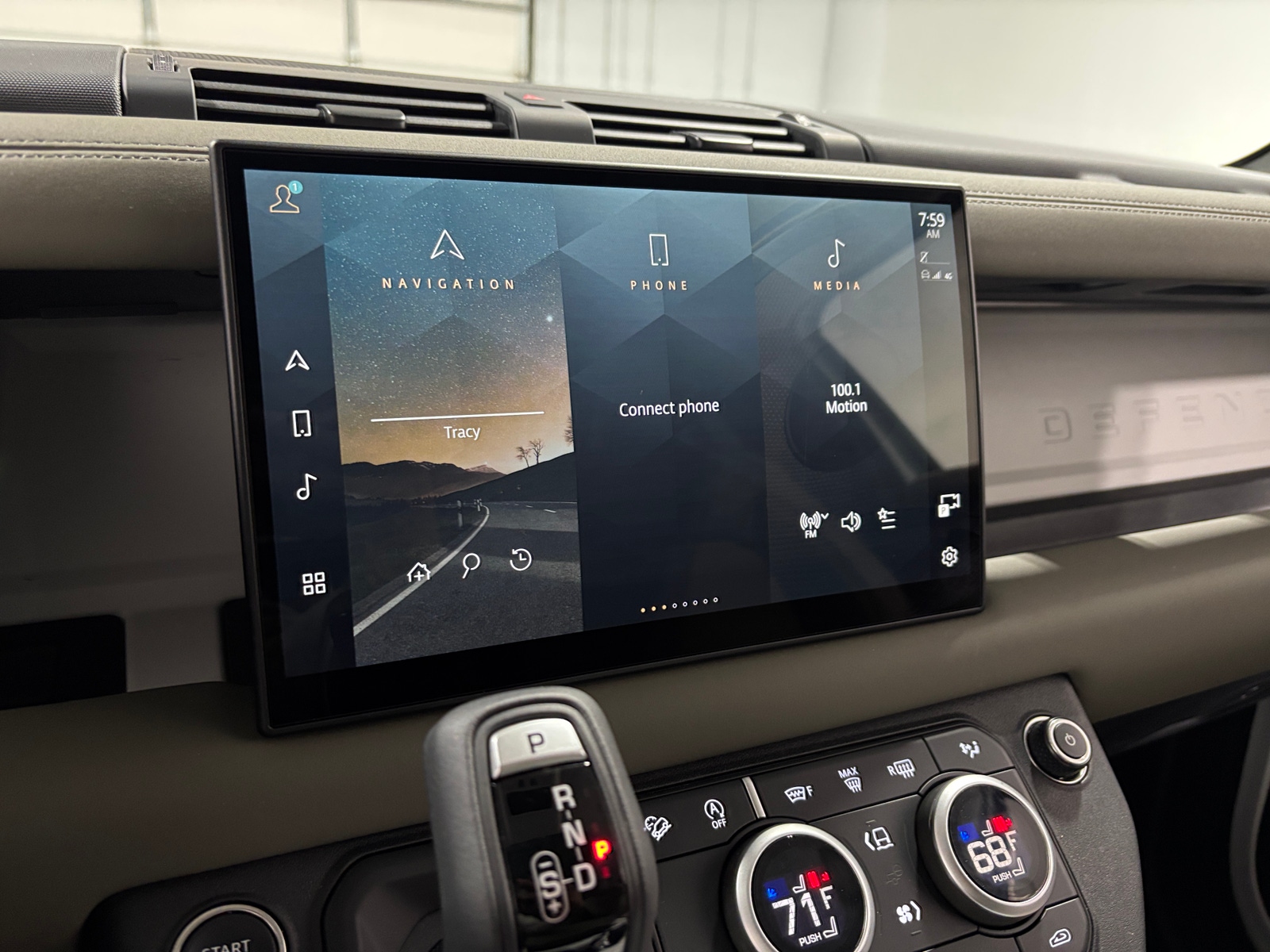 Thumbnail: 2025 Land Rover Defender - 3