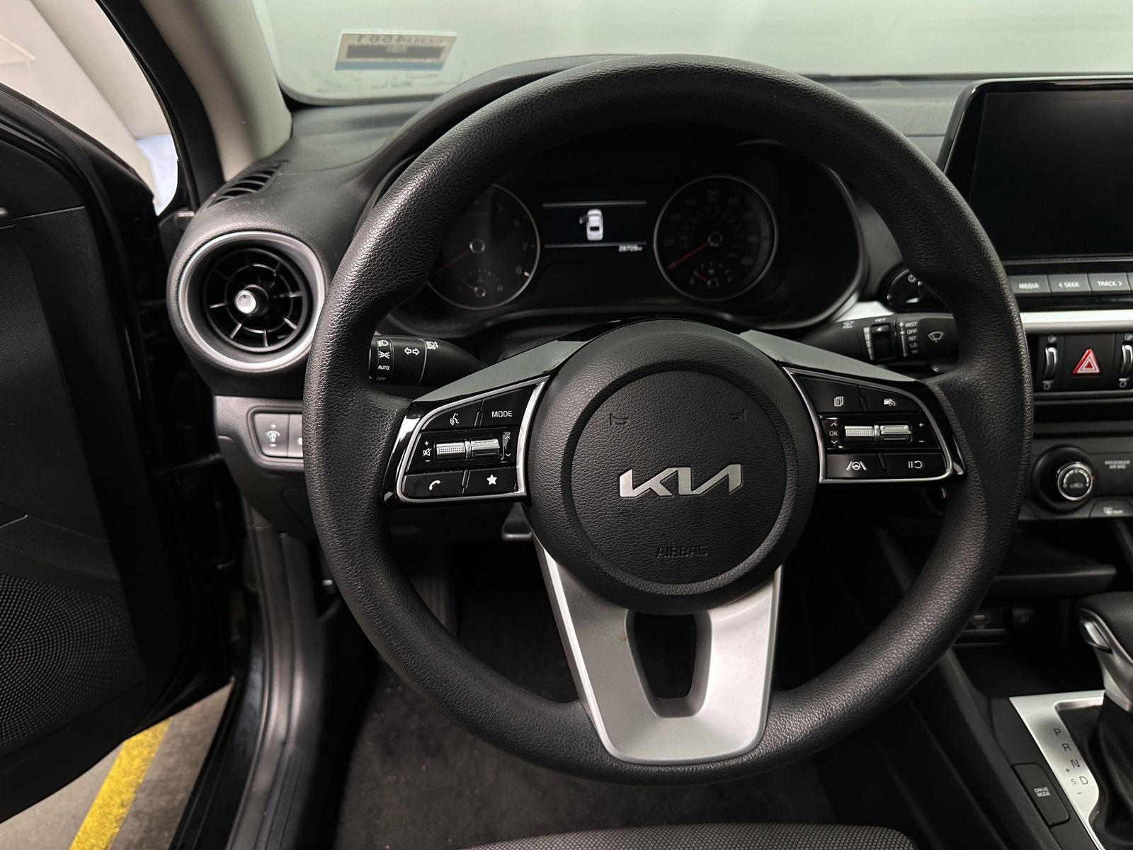 Thumbnail: 2024 Kia Forte - 5